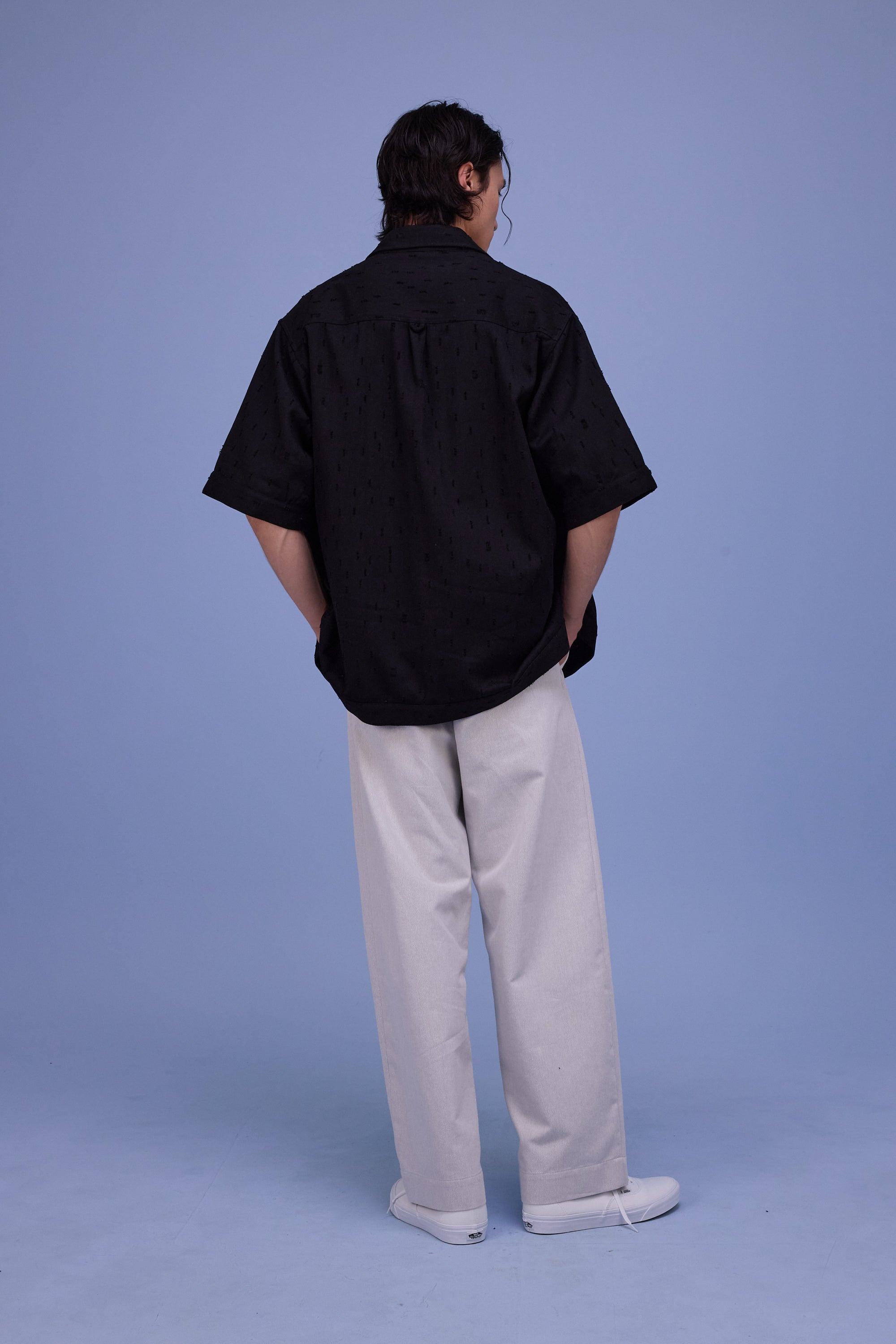 Giara shirt in black ripped cotton 