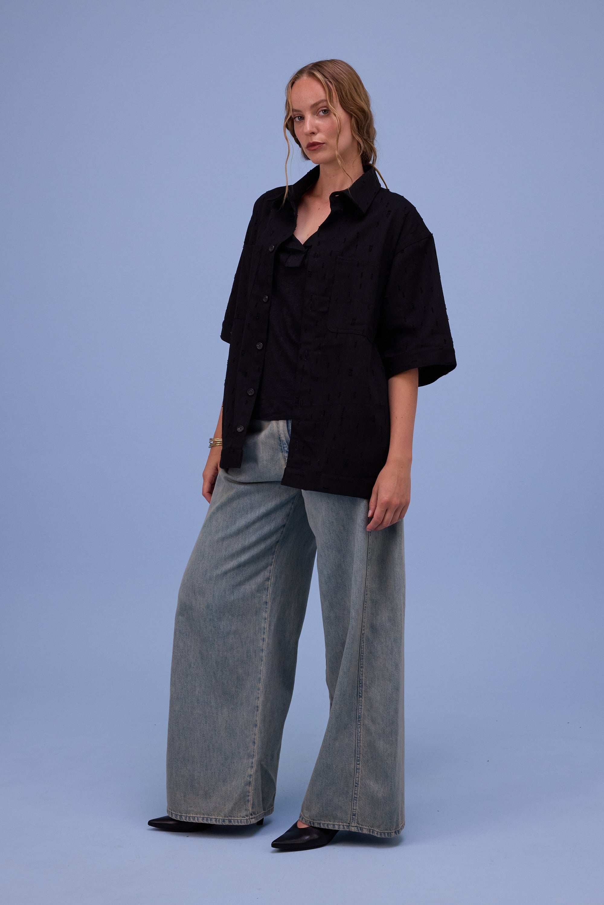 Giara shirt in black ripped cotton 