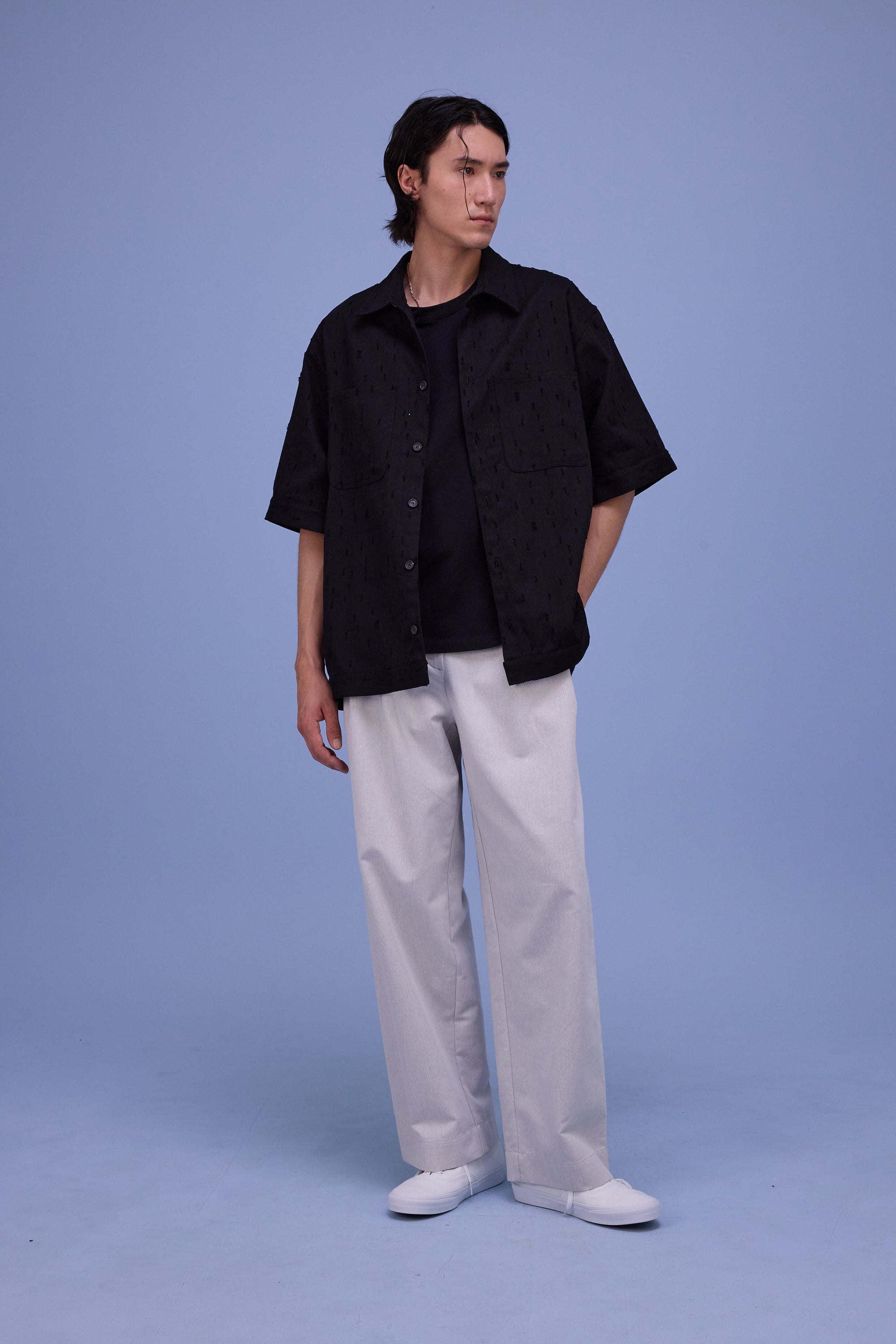 Giara shirt in black ripped cotton 