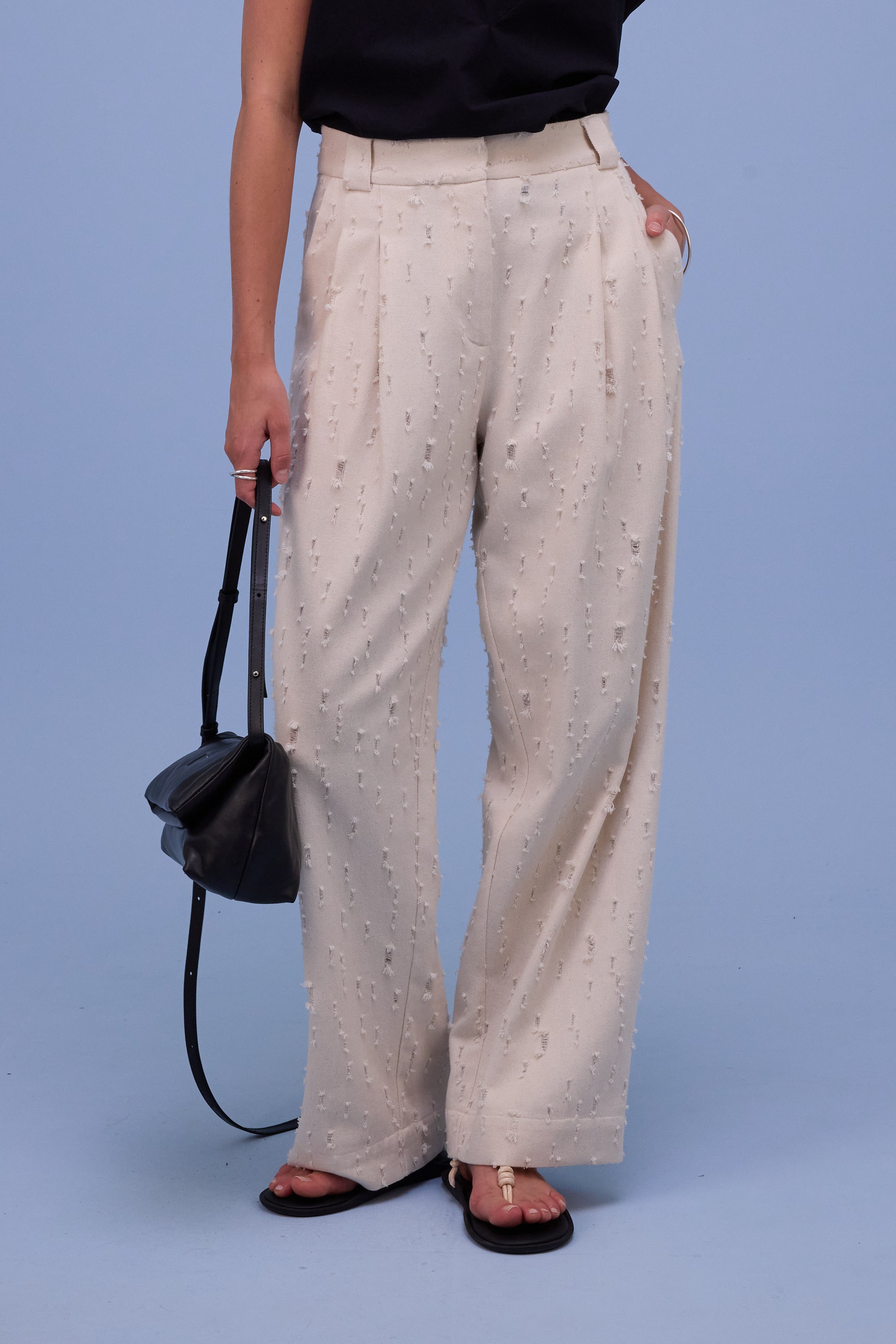 Harpo trousers in ecru ripped cotton