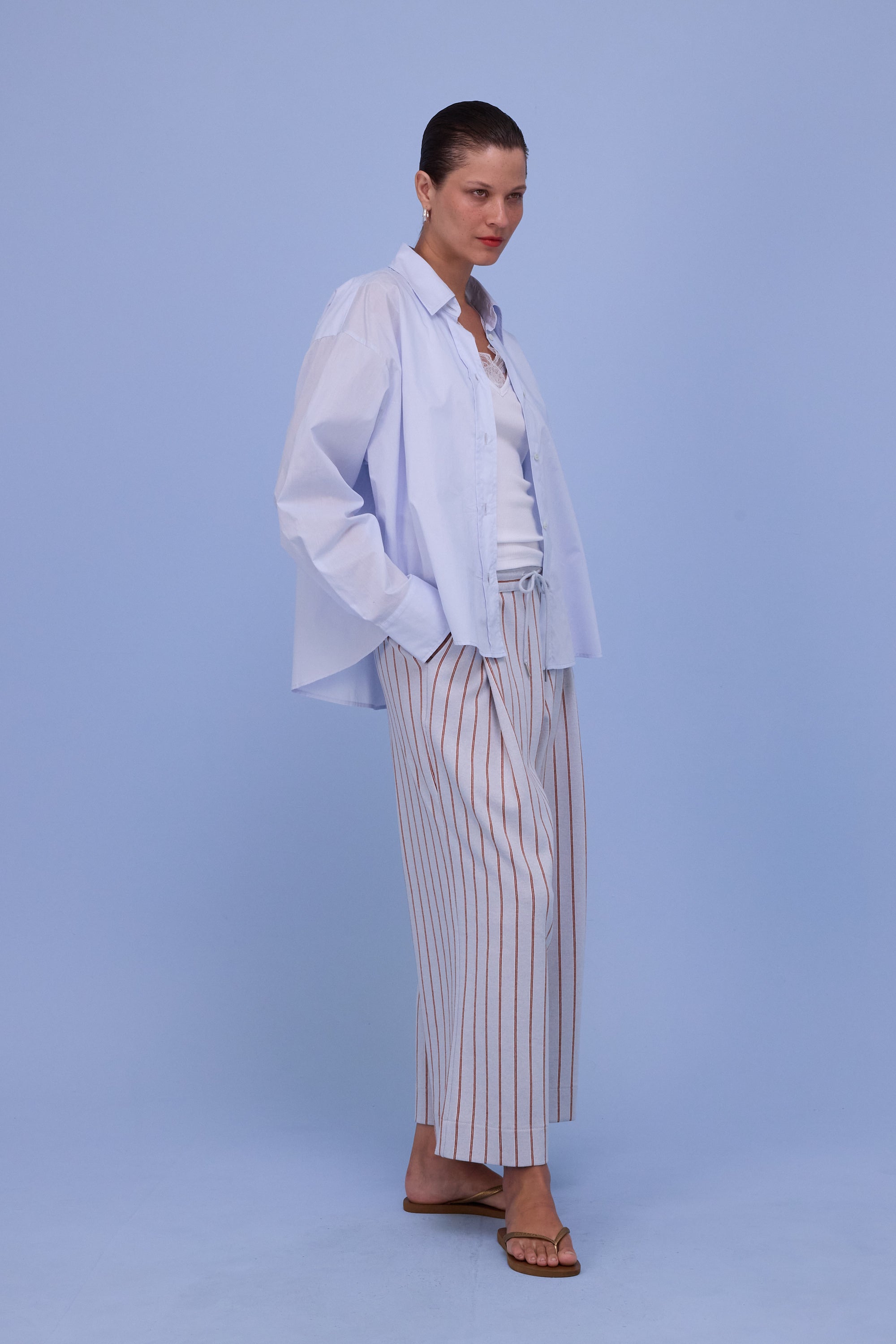 Helier trousers in sky blue/red stripes