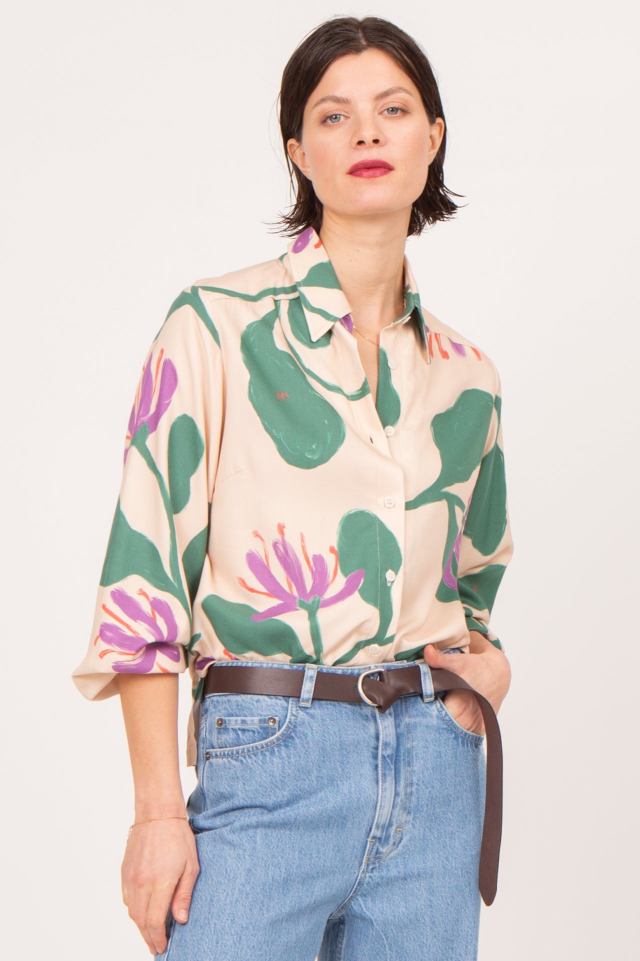 Ceinture en cuir à anneau en D en marron foncé