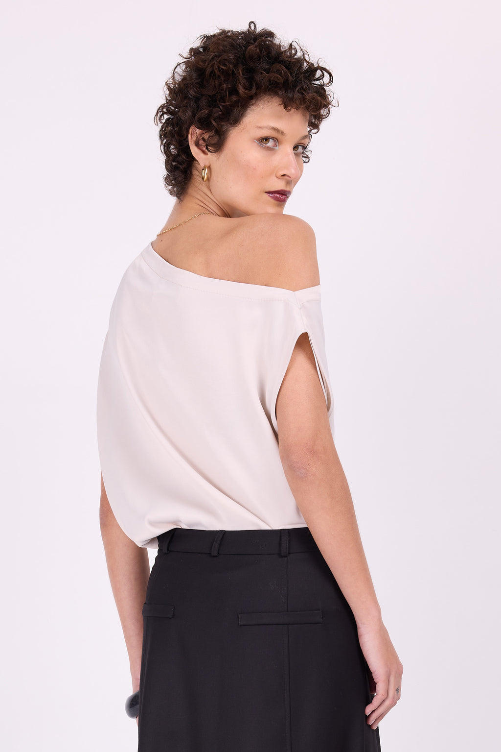 Elfenbeinfarbenes Satin-Top „Ella“