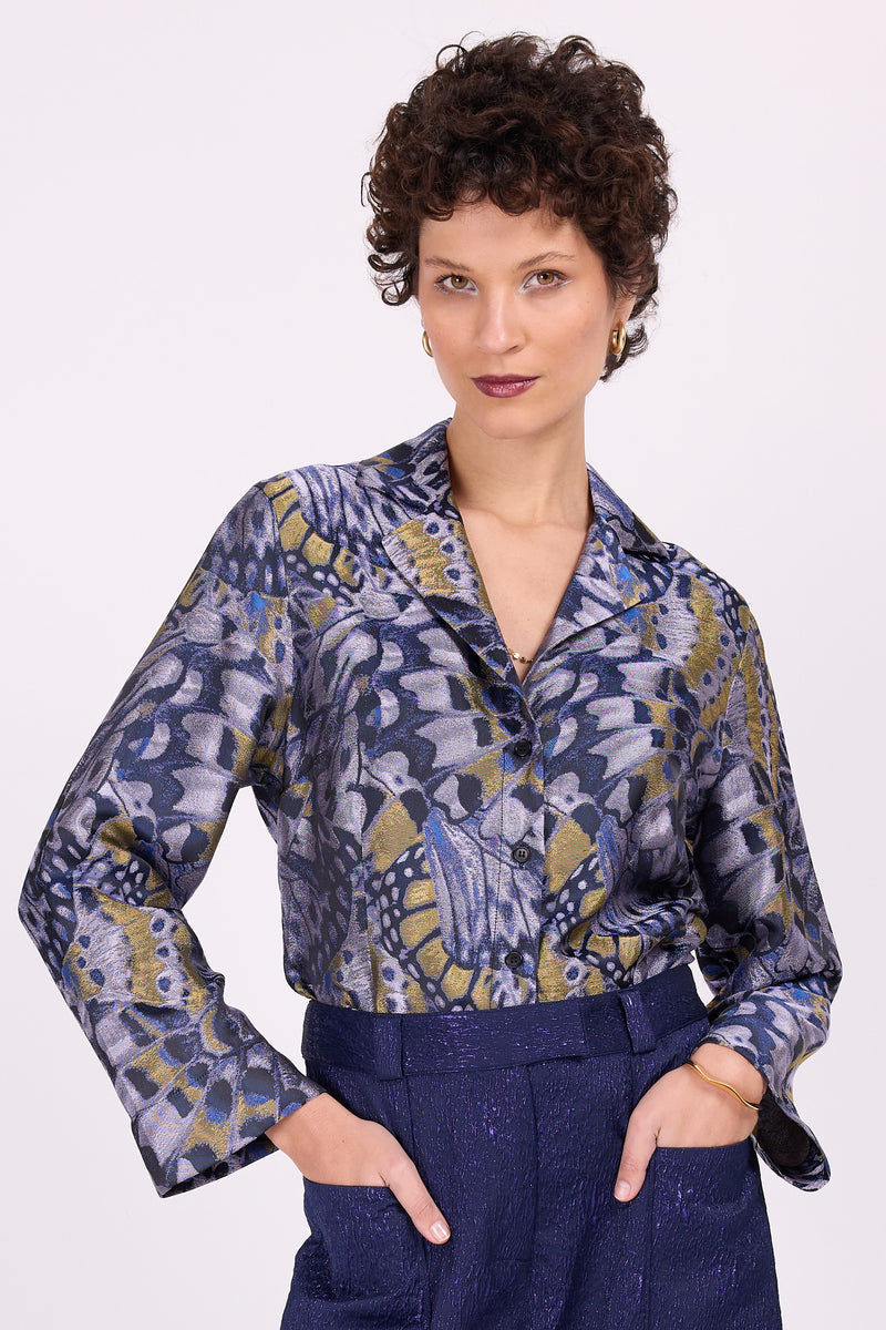 Dolores-Bluse aus fliederfarbenem Schmetterlings-Jacquard