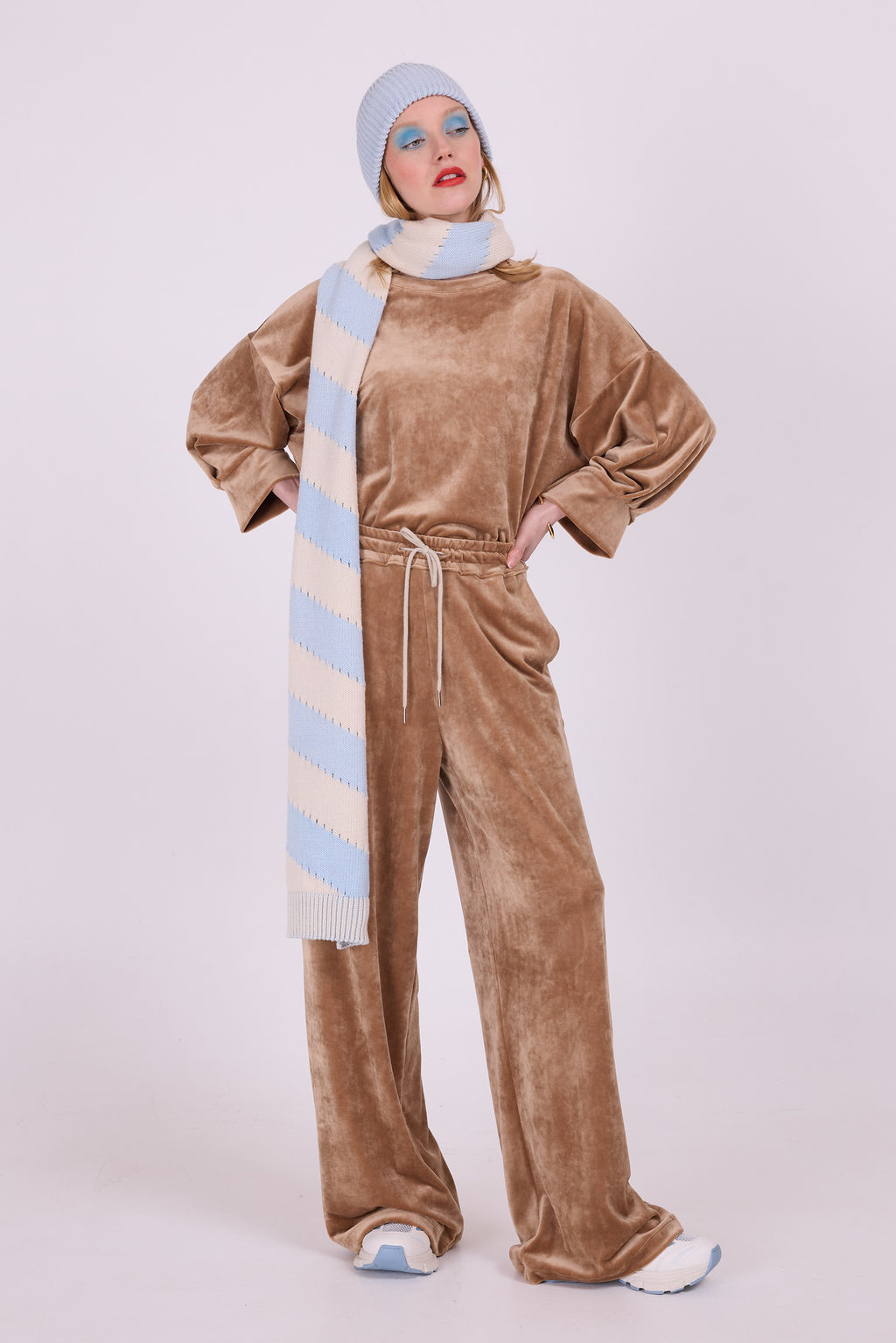 Zuka Samthose in Latte