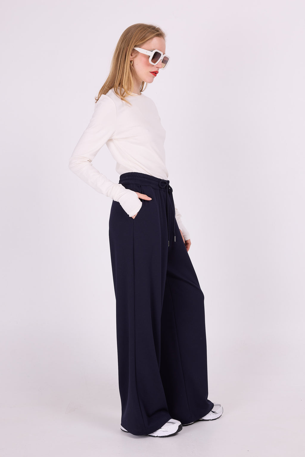 Marineblaue Hose Zuka