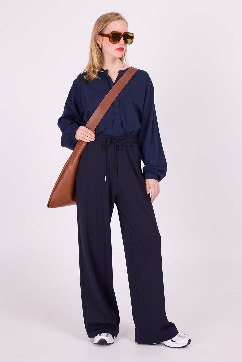 Marineblaue Hose Zuka