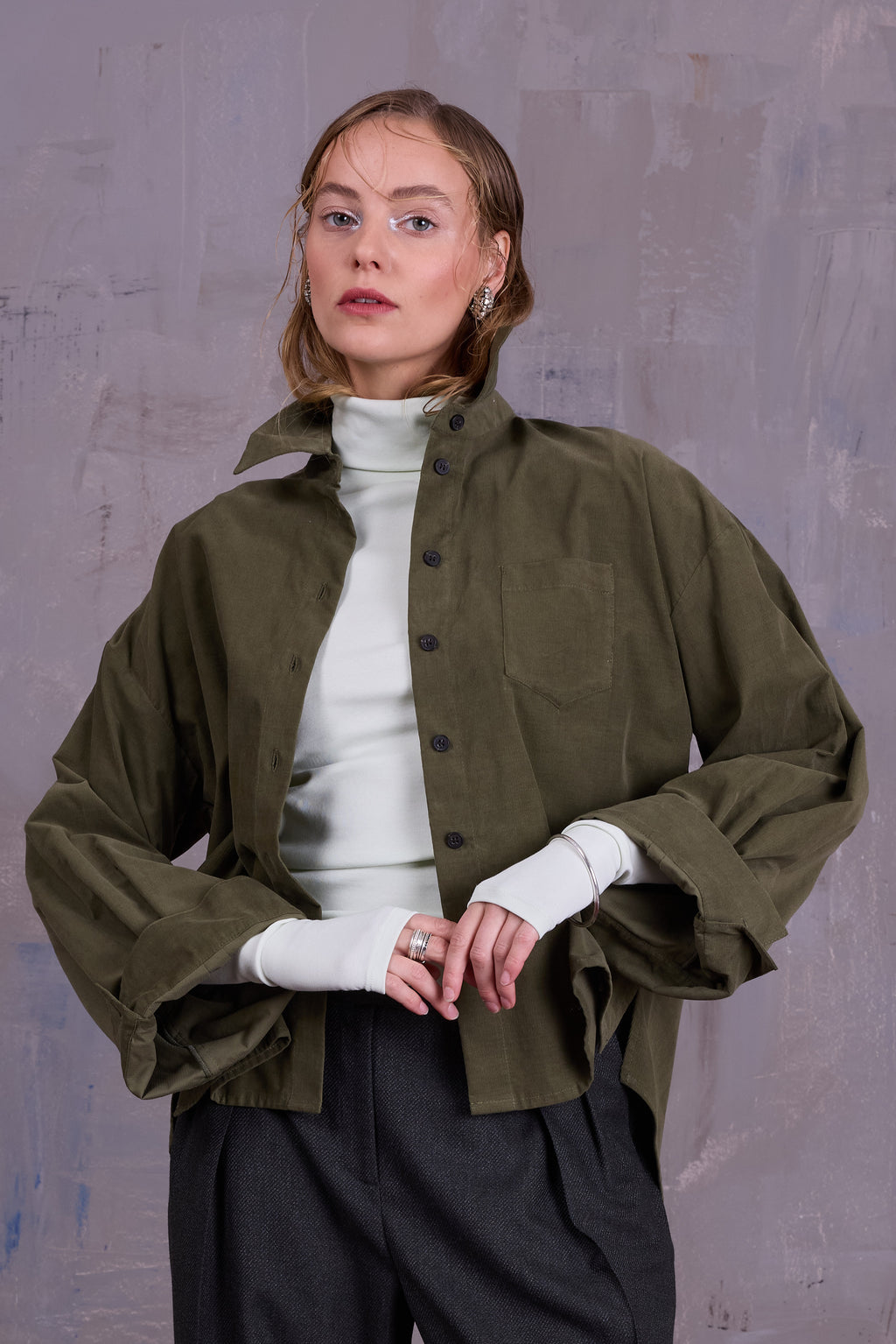 Giola shirt in olive