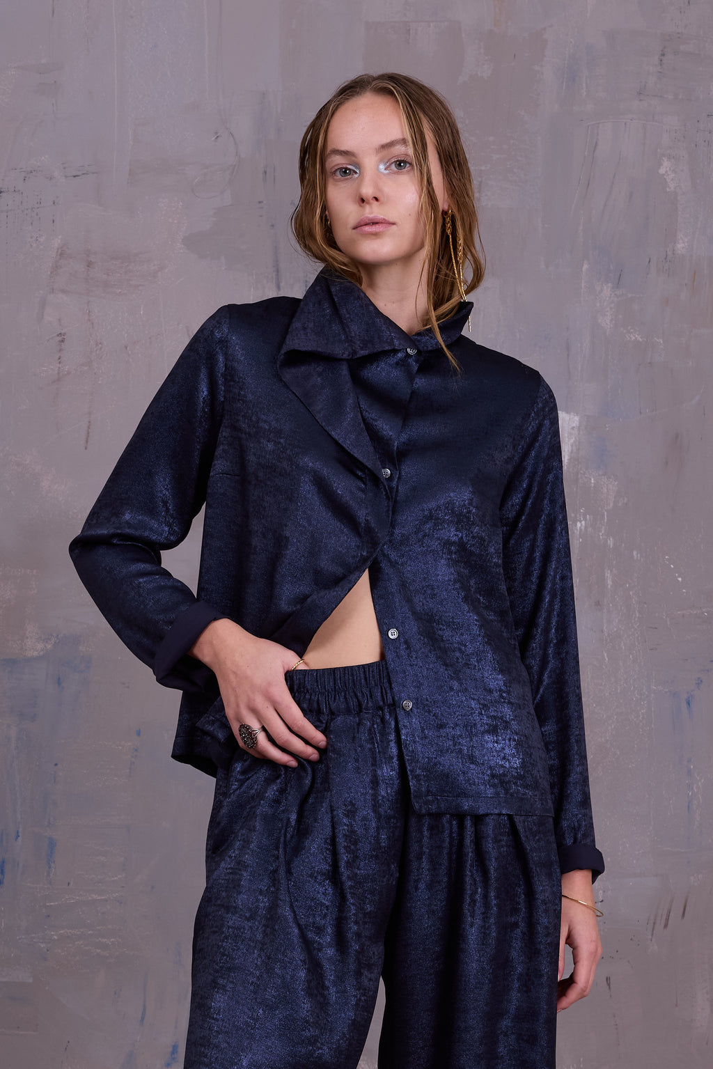 Cecile asymmetrical blouse in shiny sapphire
