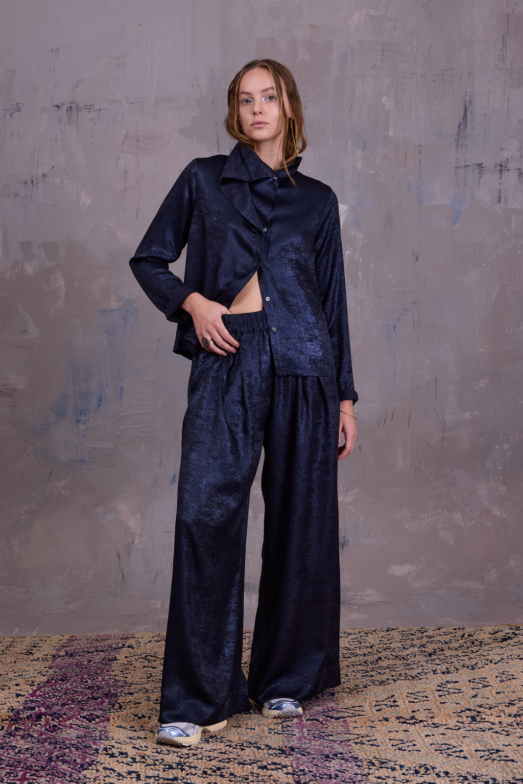 Cecile asymmetrical blouse in shiny sapphire