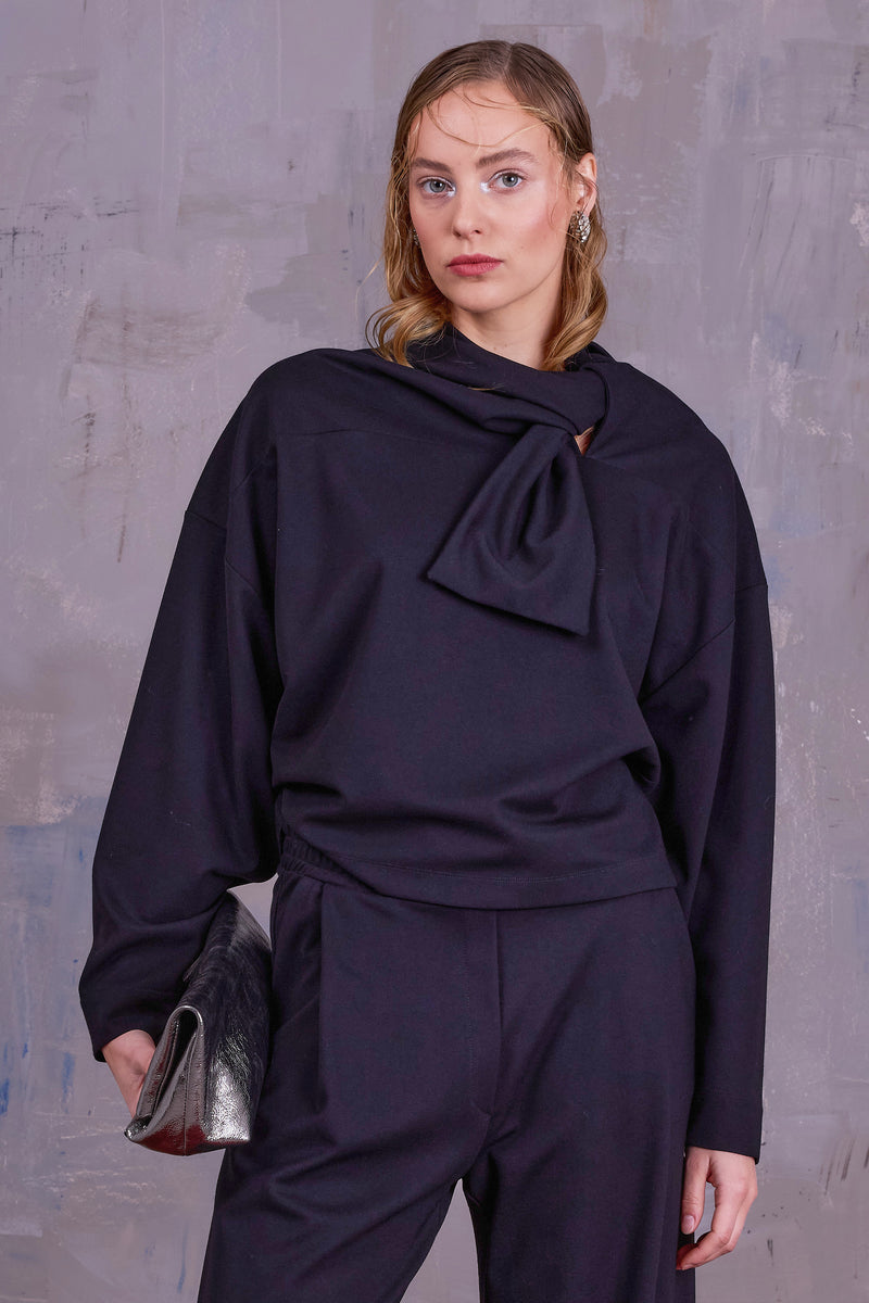 Gertruda sweater in black