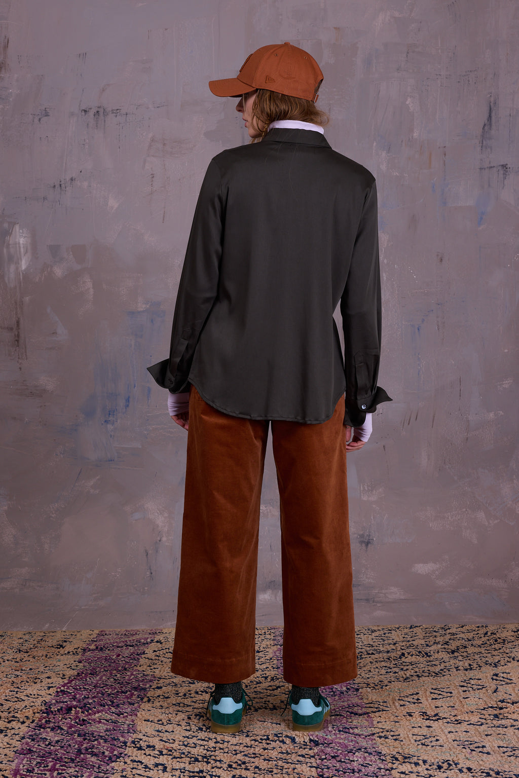Filou hemd in dark olive satijn