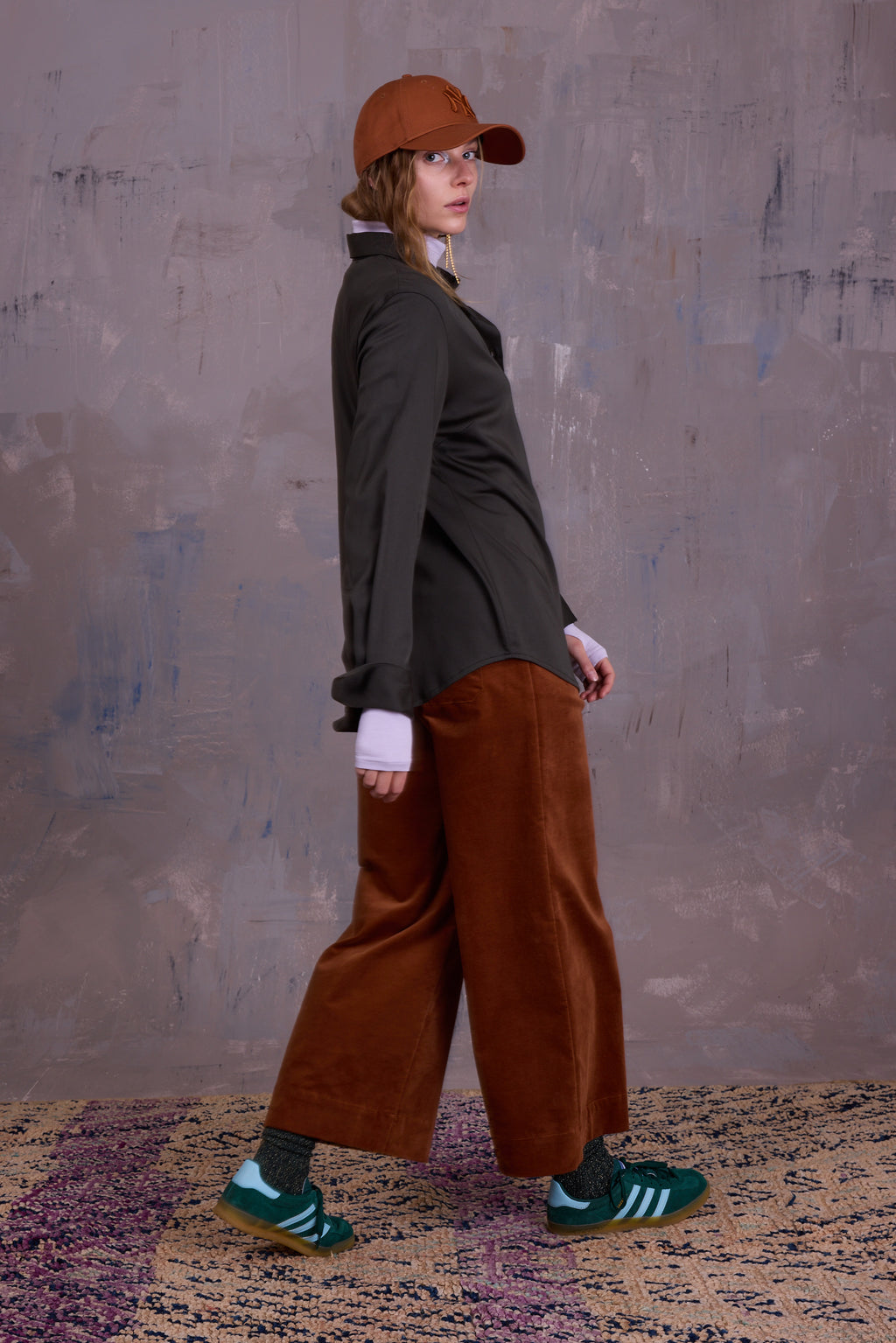 Filou hemd in dark olive satijn