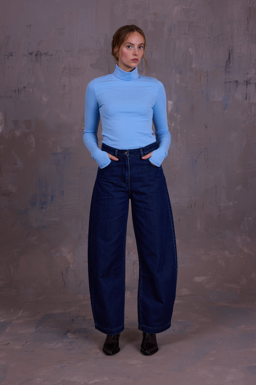 Gisely rolkraag T-shirt in airy blue