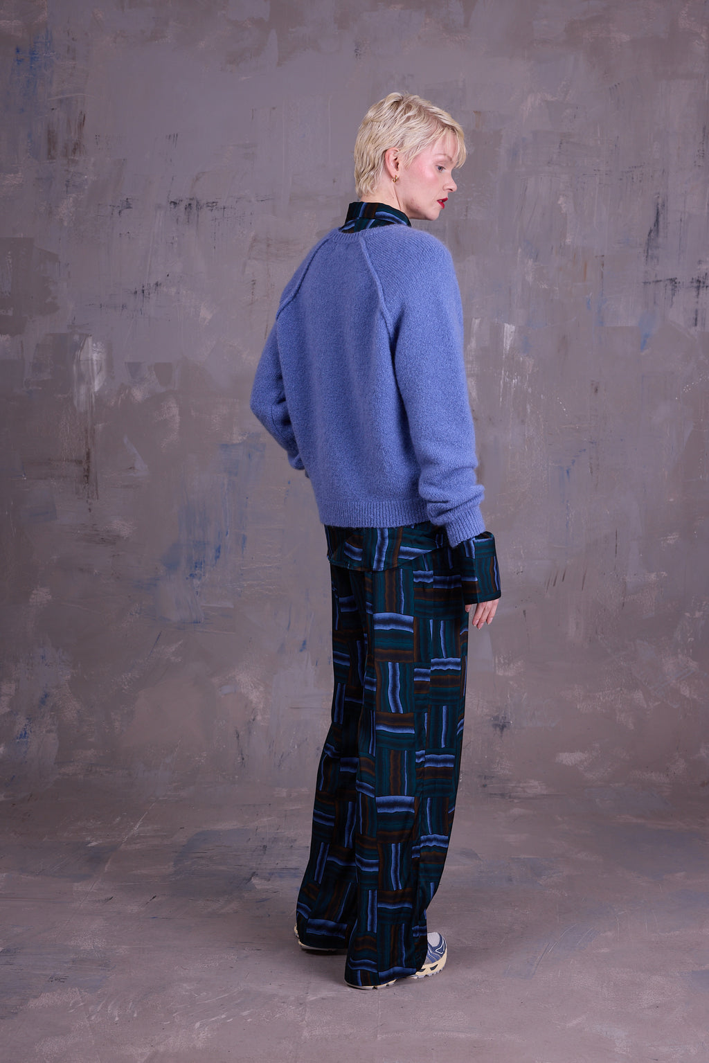 Gilke knitted sweater in madonna blue