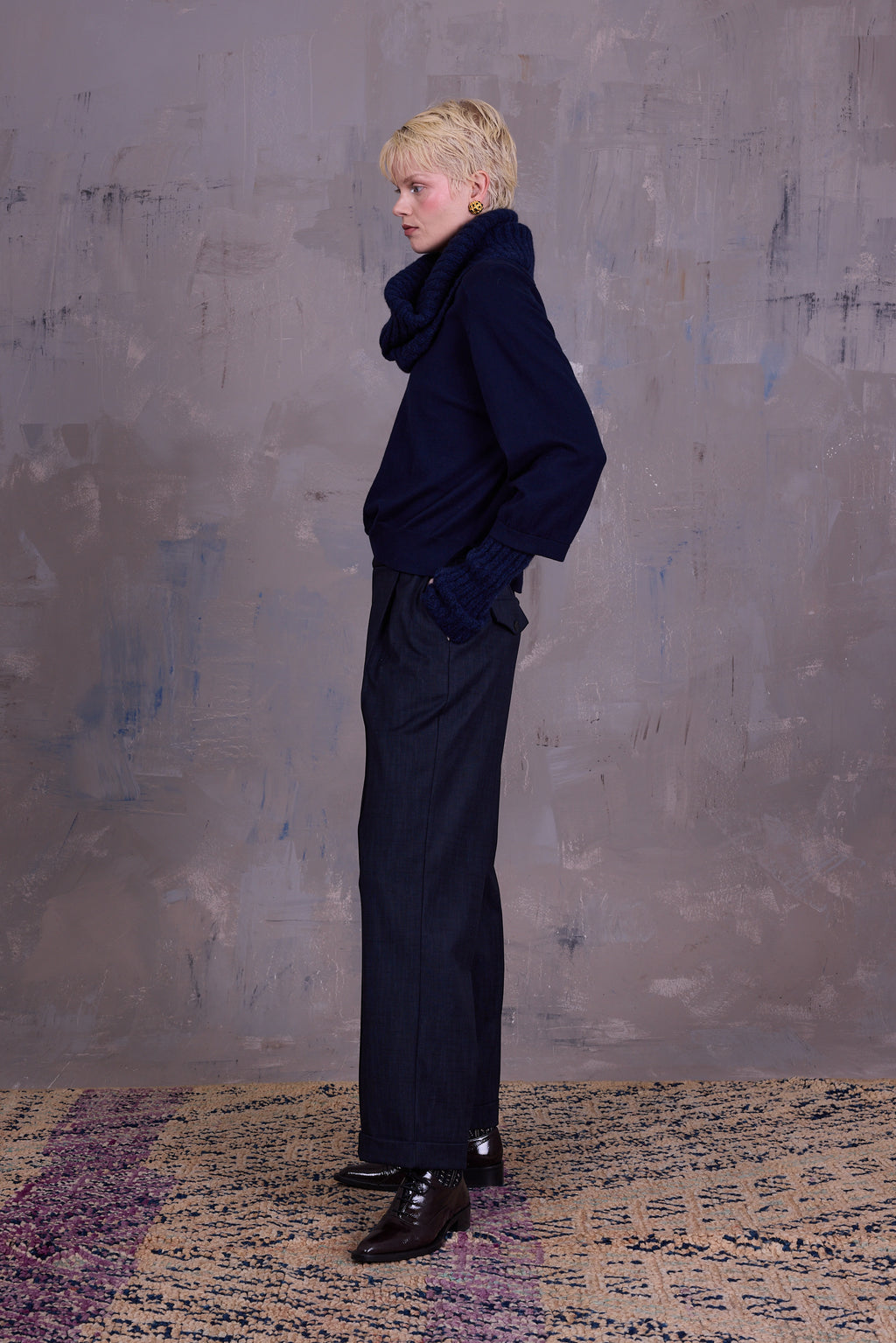 Oirlo sweater in dark navy