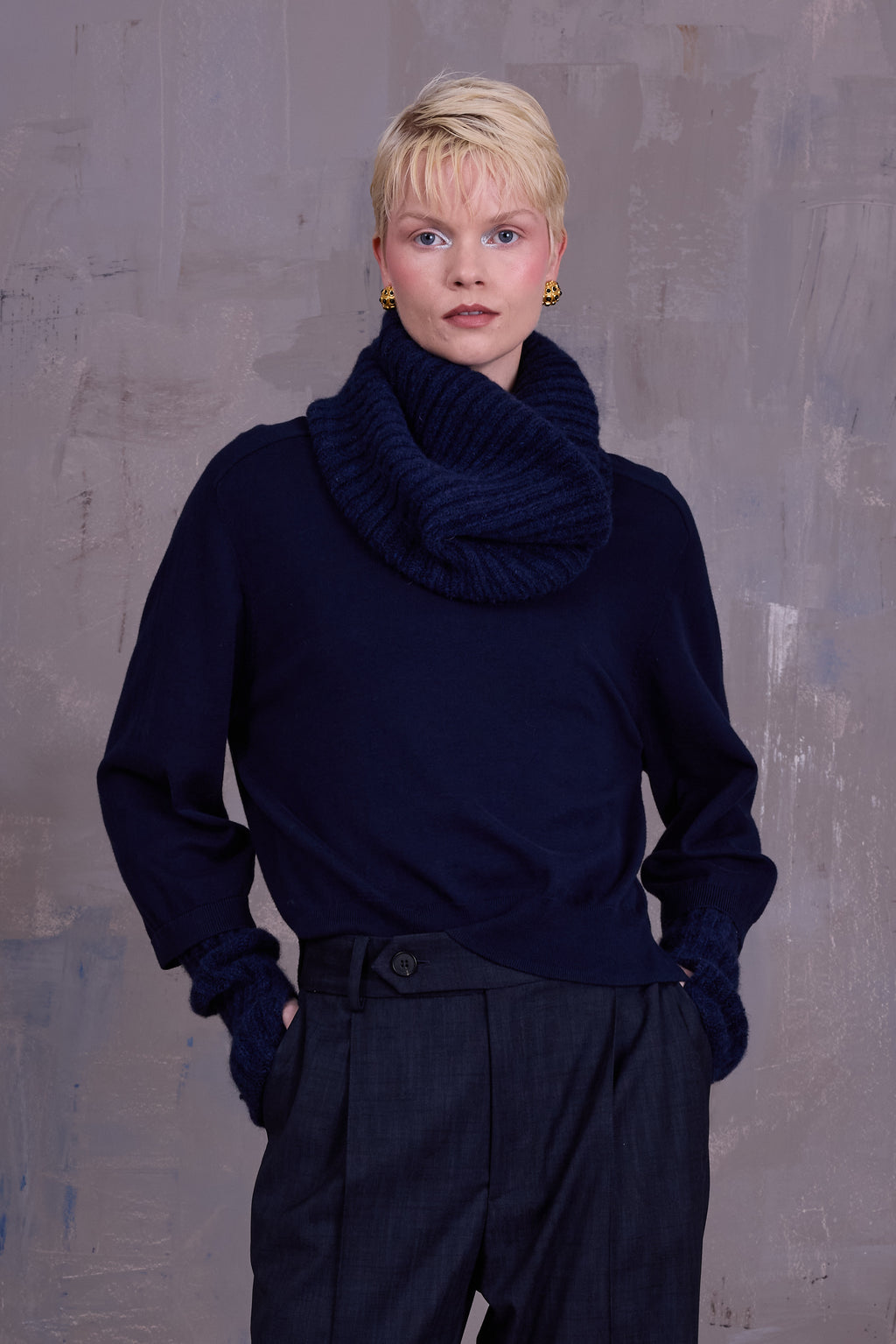 Oirlo sweater in dark navy
