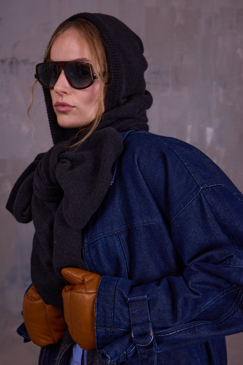 Gerlynn black scarf with hood