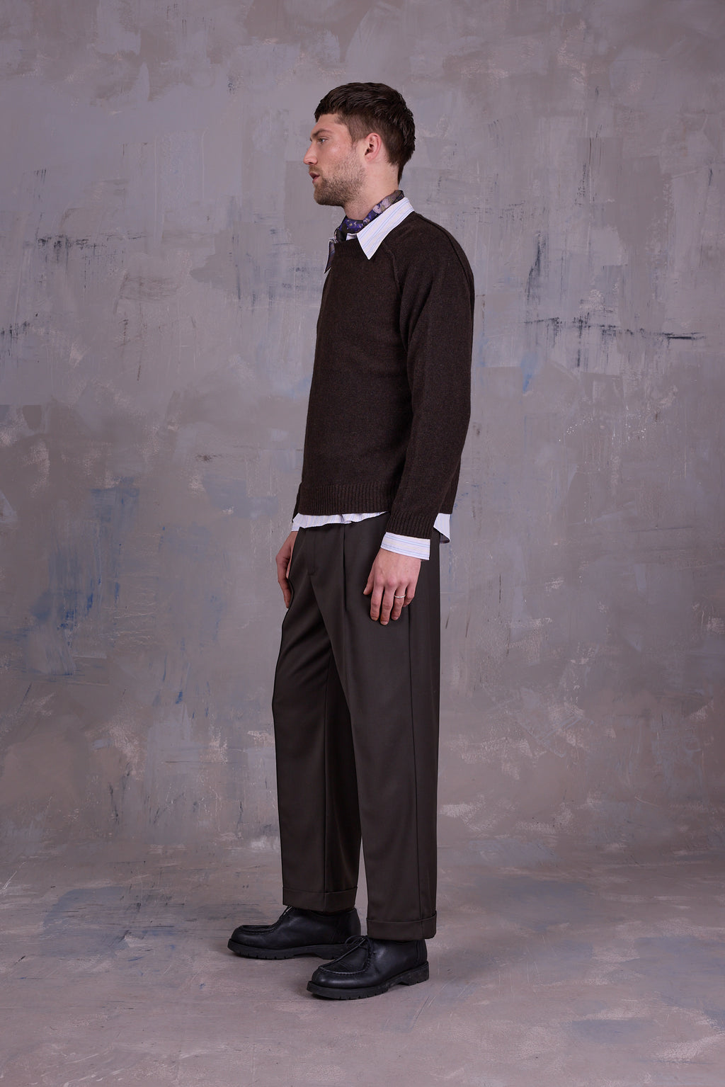 Ginger knitted sweater in dark coffee
