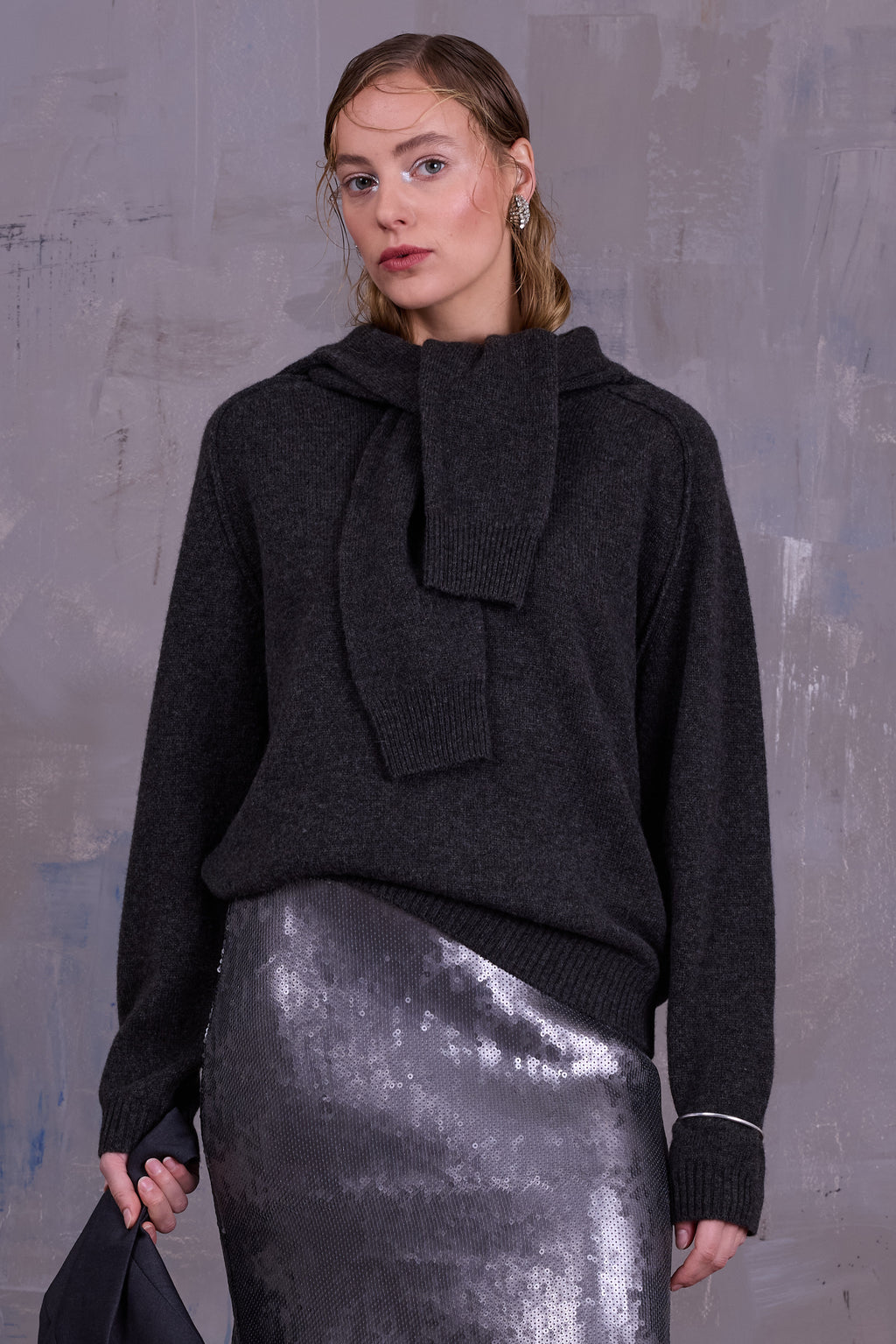 Ginger knitted sweater in graphite