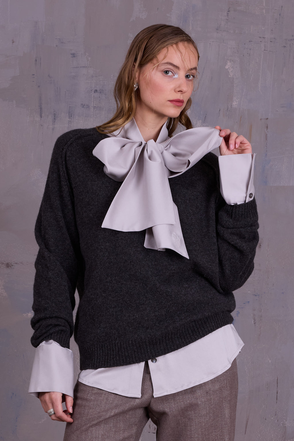 Ginger knitted sweater in graphite