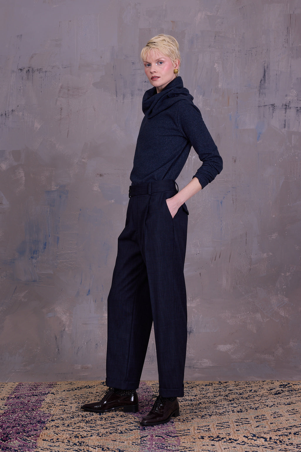 Enzo trousers in dark blue