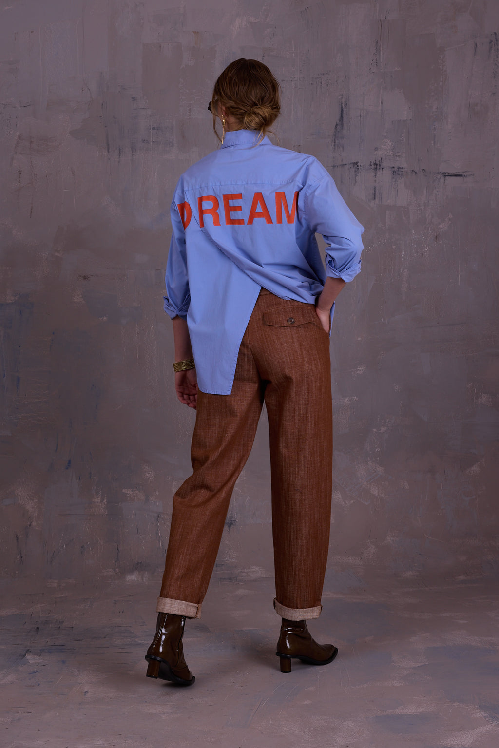 Fannie broek in hazelnut gabardine