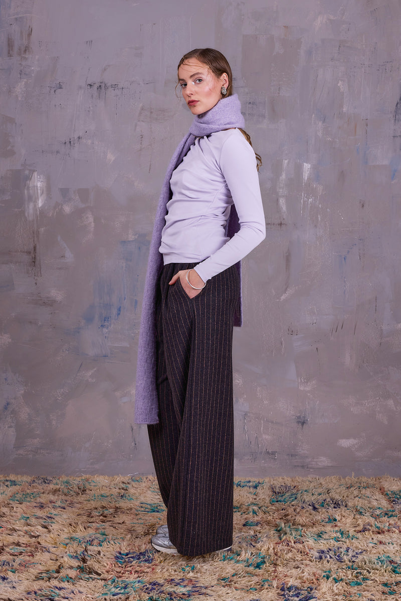 Egbert trousers in brown latte chalkstripe