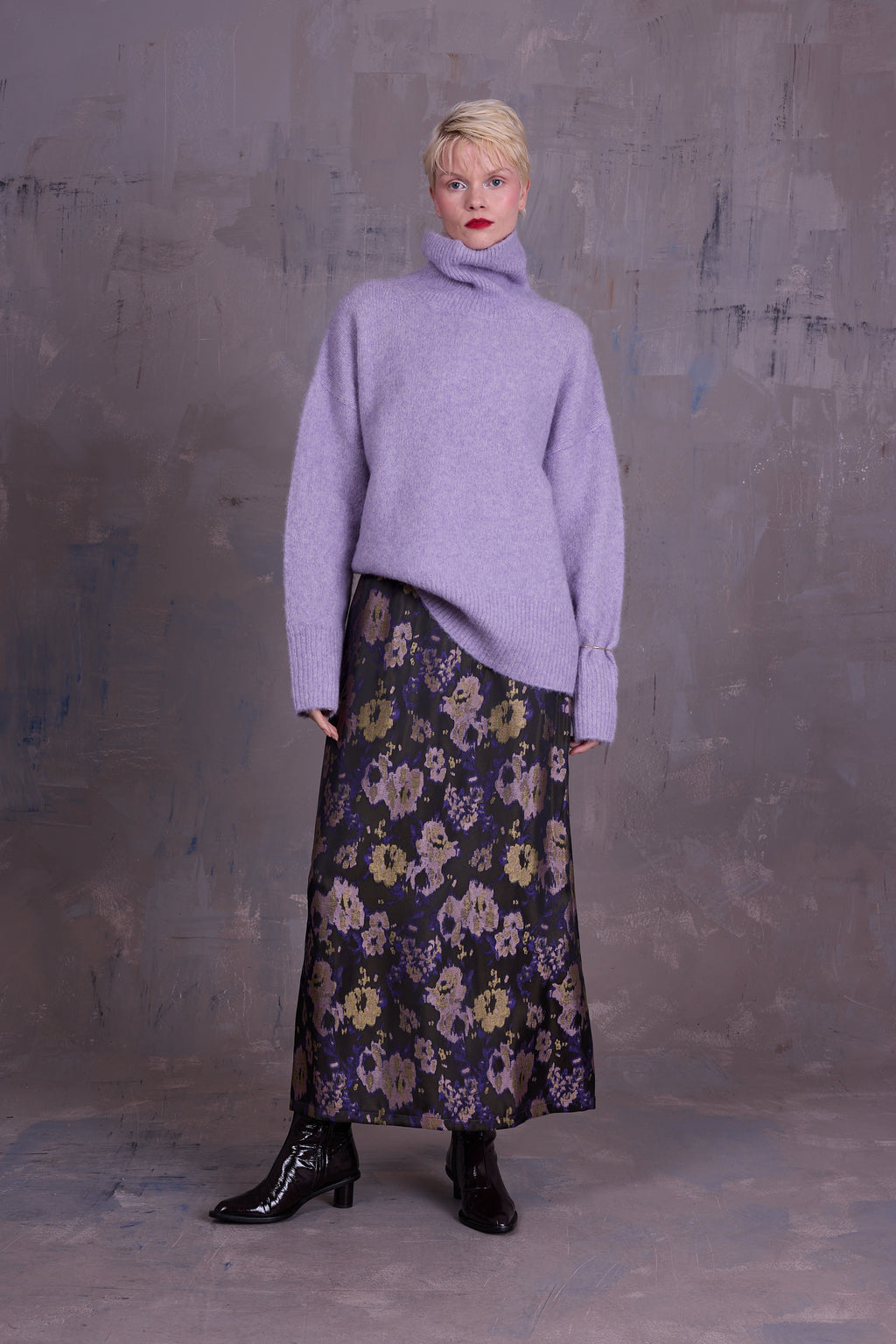 Emmanuel skirt in violet blossom jacquard