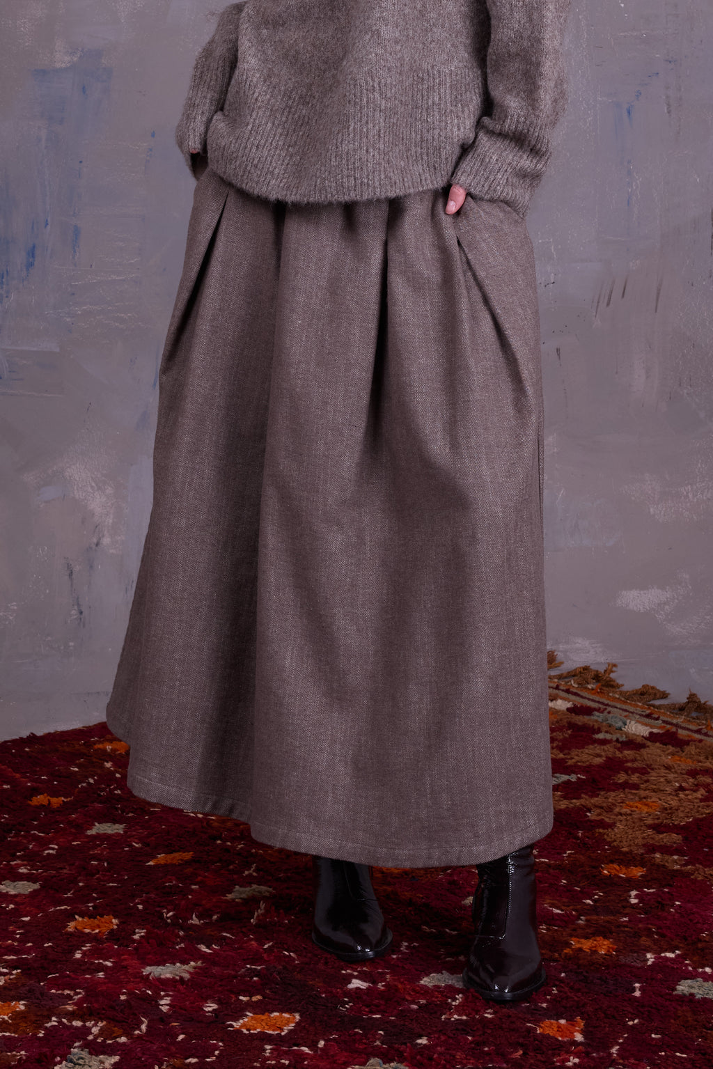 Fieke rok in greige gabardine