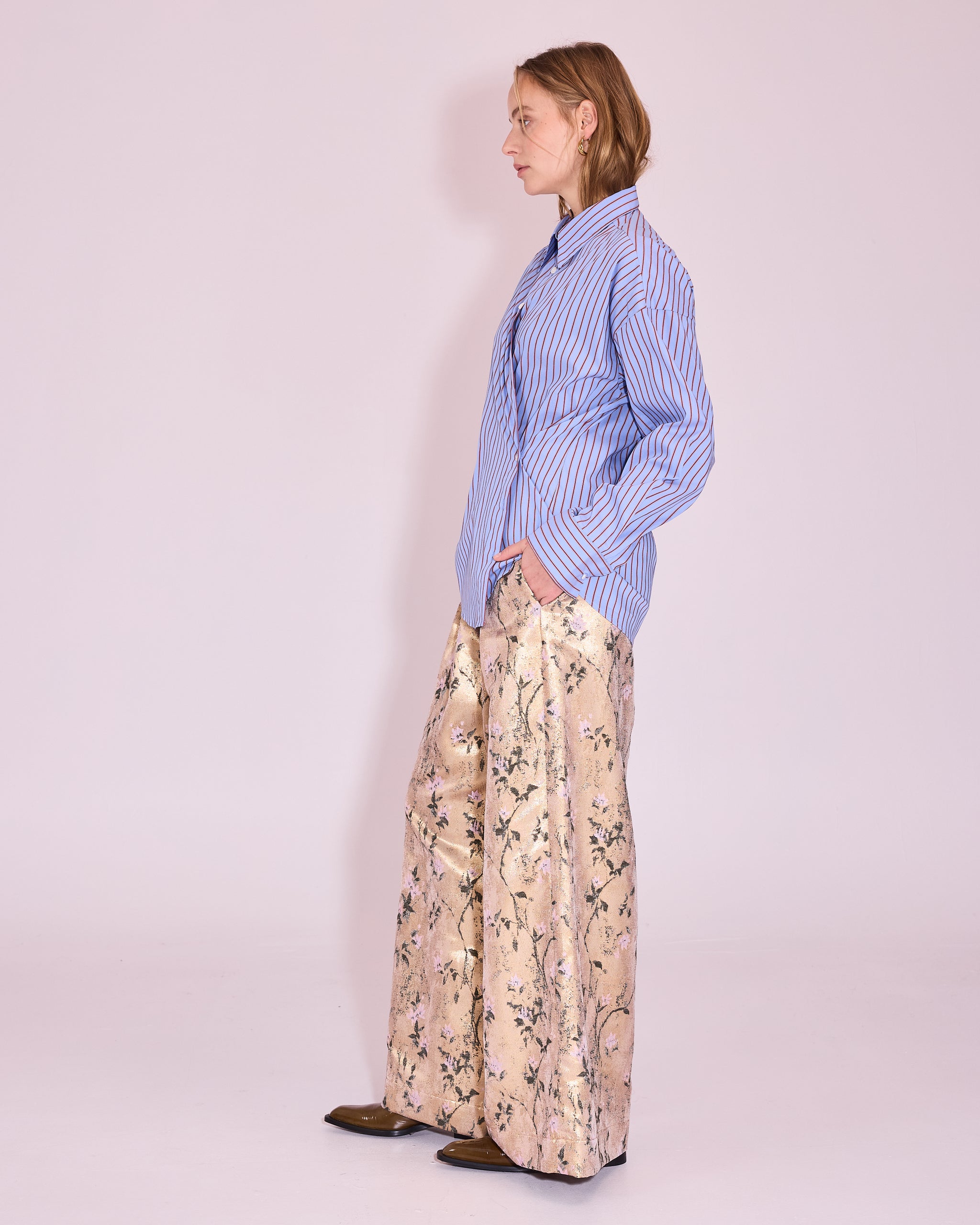 Gia blouse in cornflower blue / red stripes