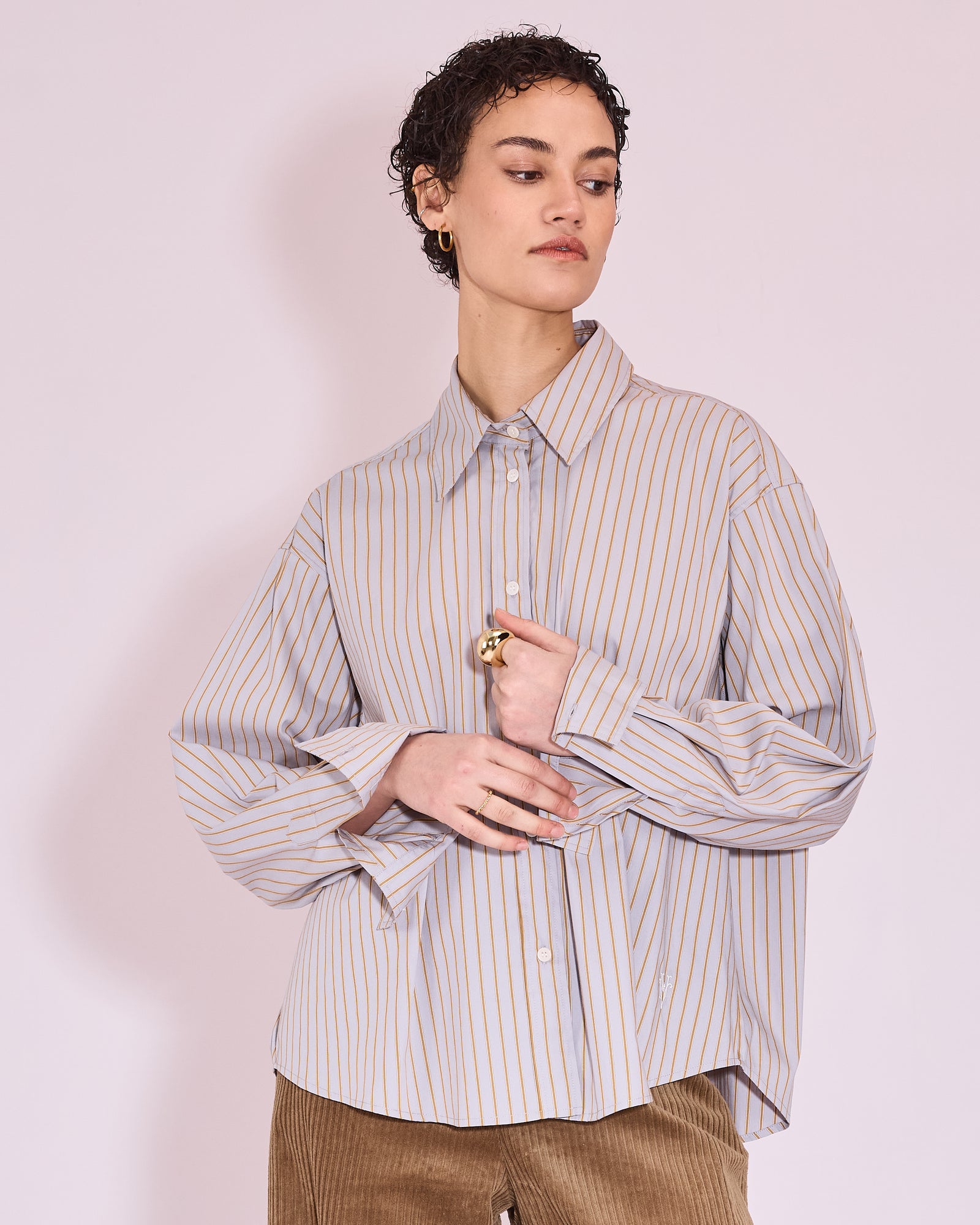 Hermine shirt in harbor mist / mustard