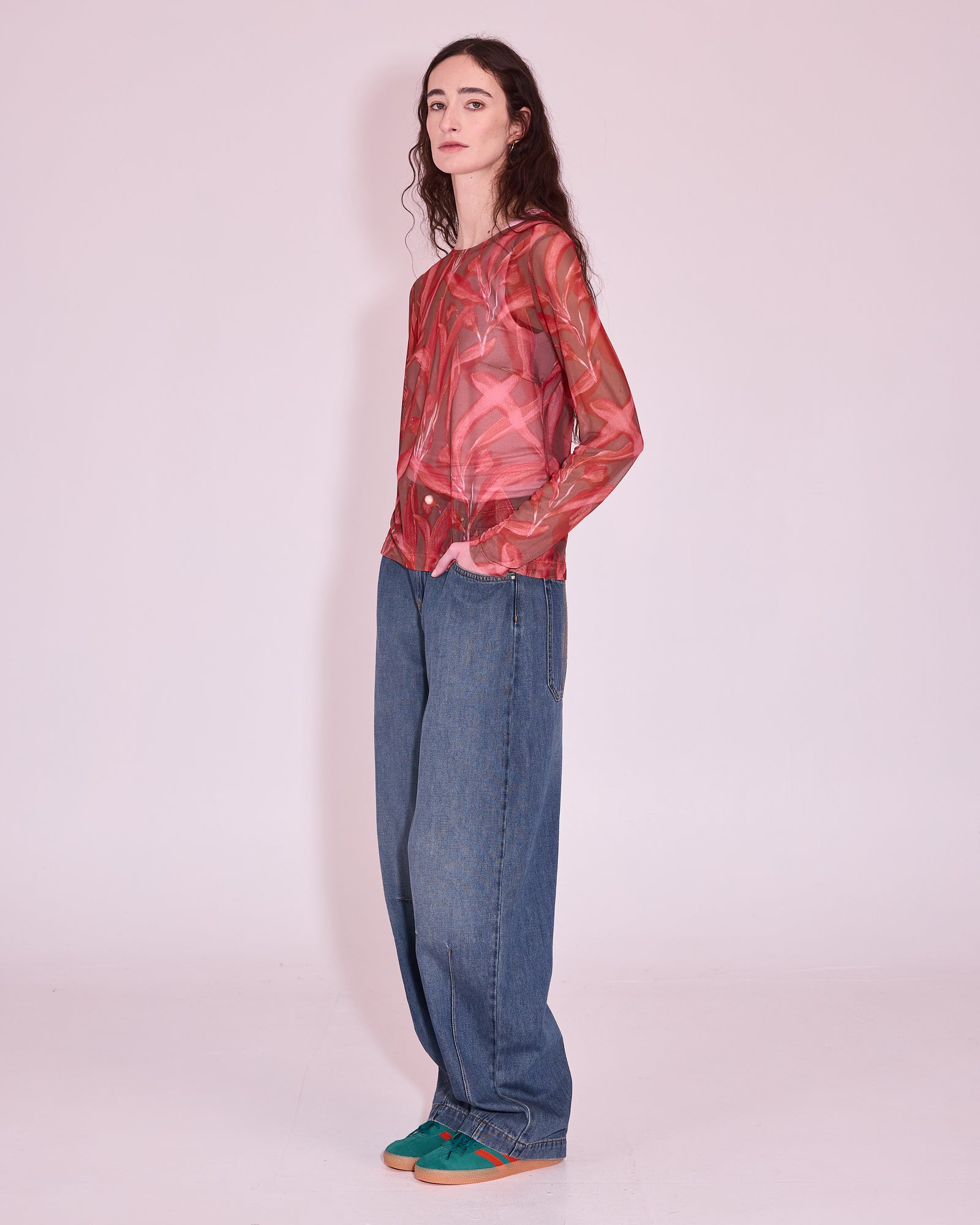 Jolie mesh T-shirt in red leaves
