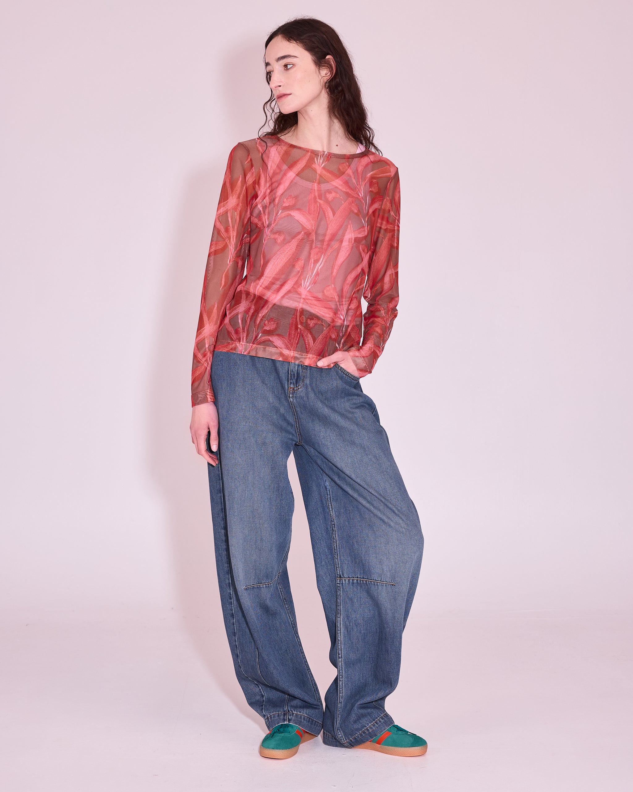 Jolie mesh T-shirt in red leaves
