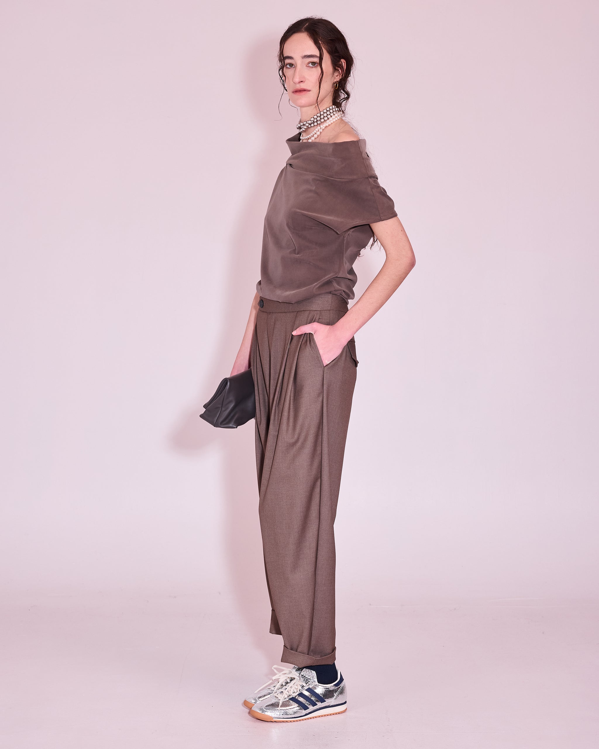 Jeni top in taupe
