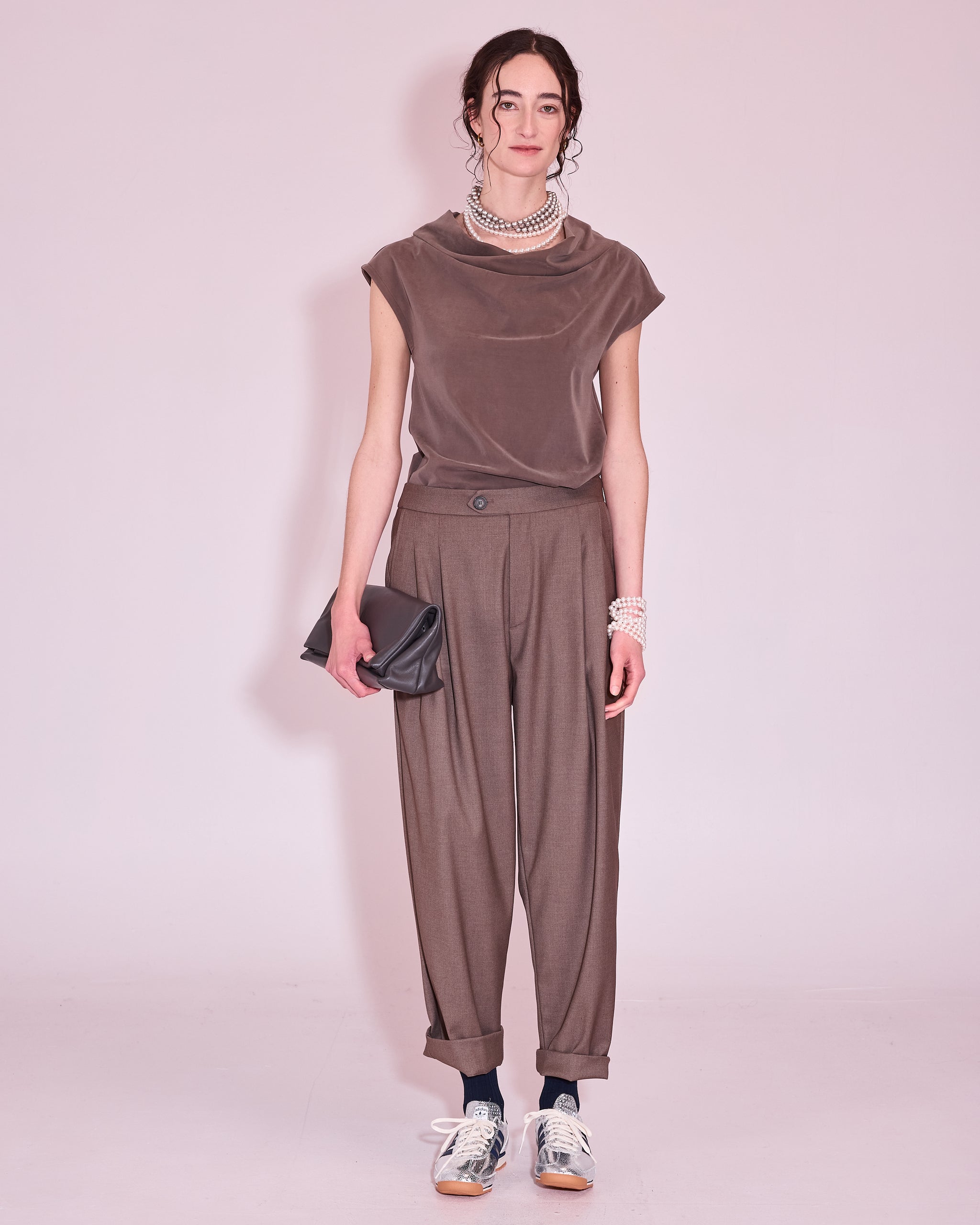 Jeni top in taupe
