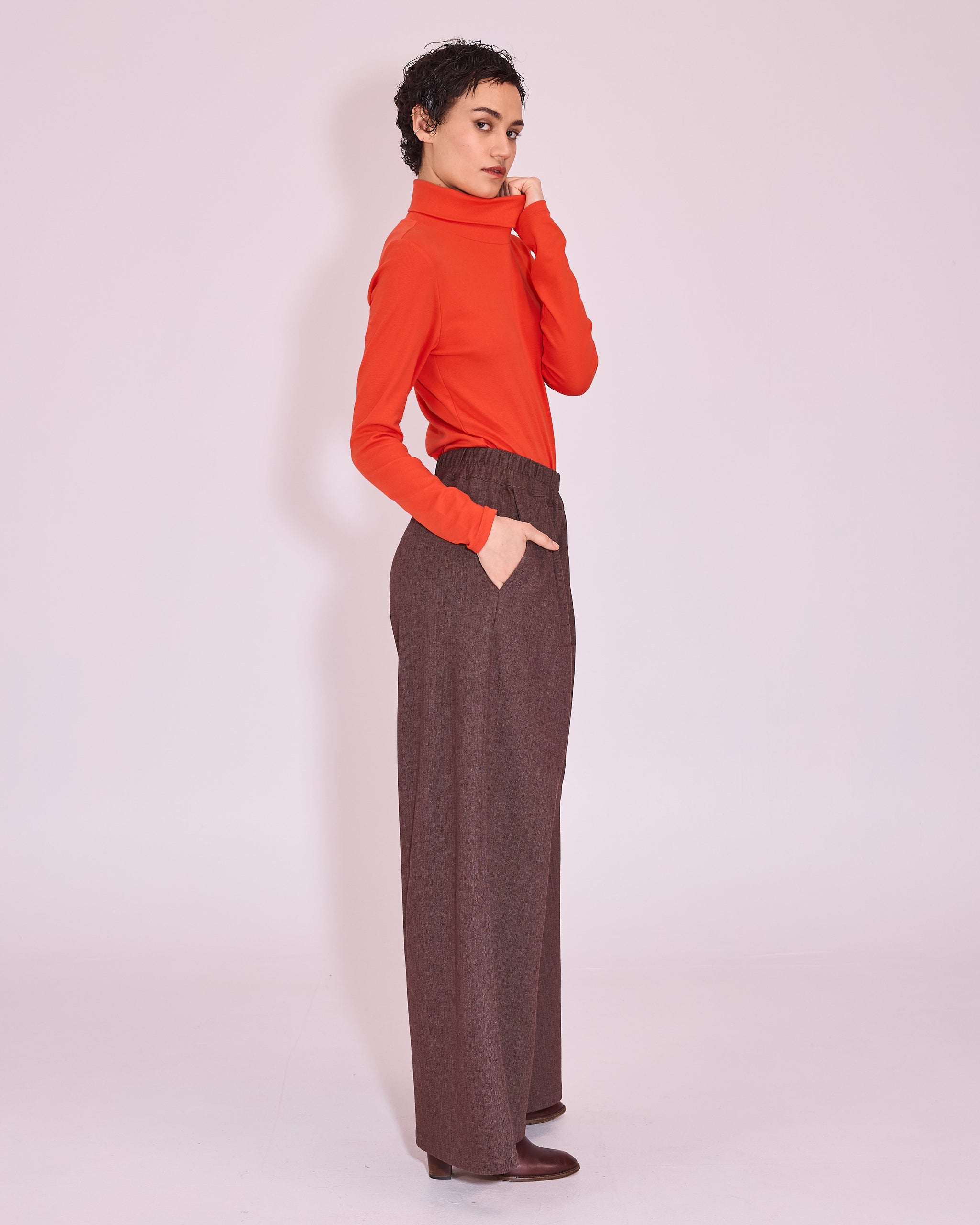 Gisely turtleneck T-shirt in mandarin red
