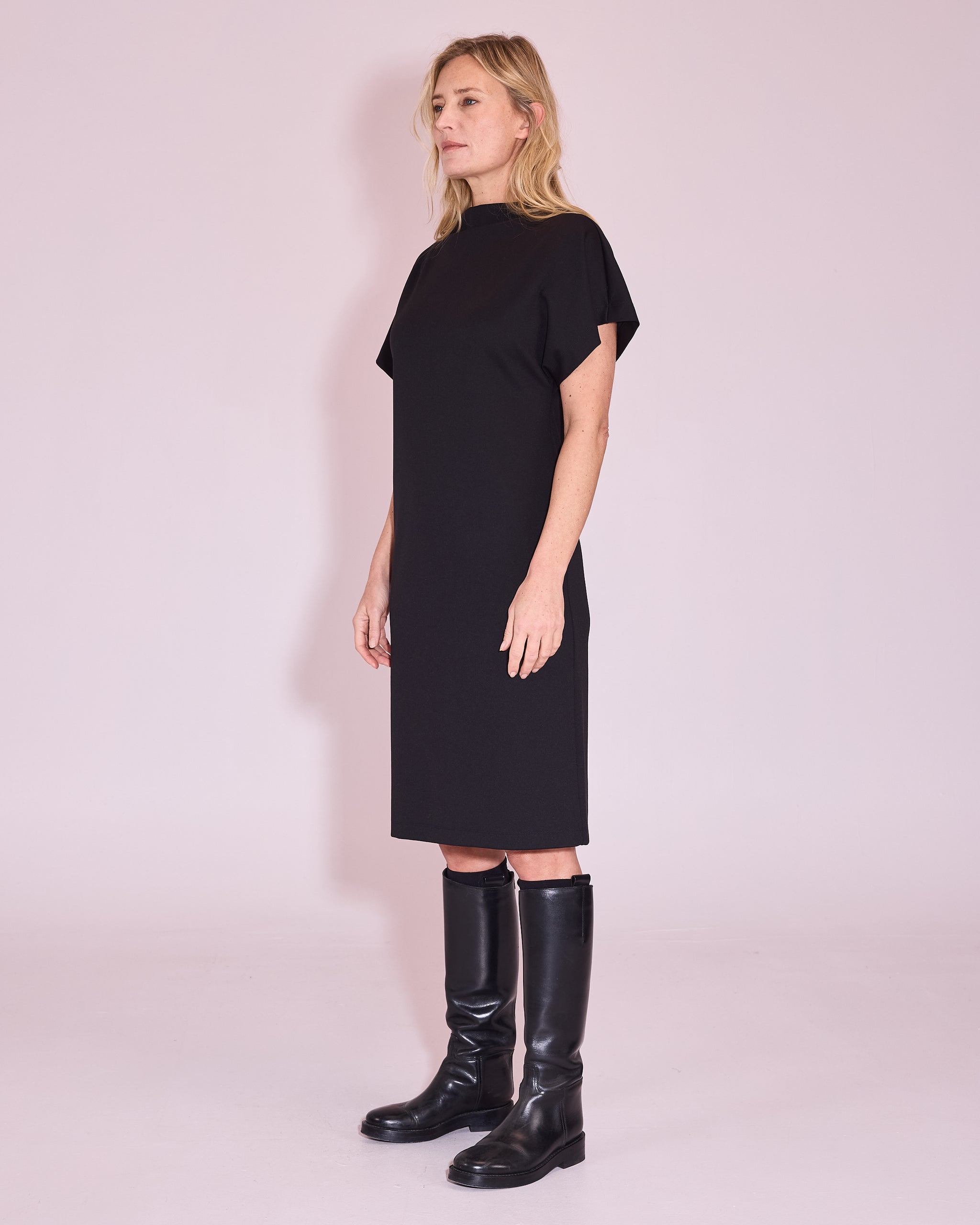 Julina zwarte jurk
