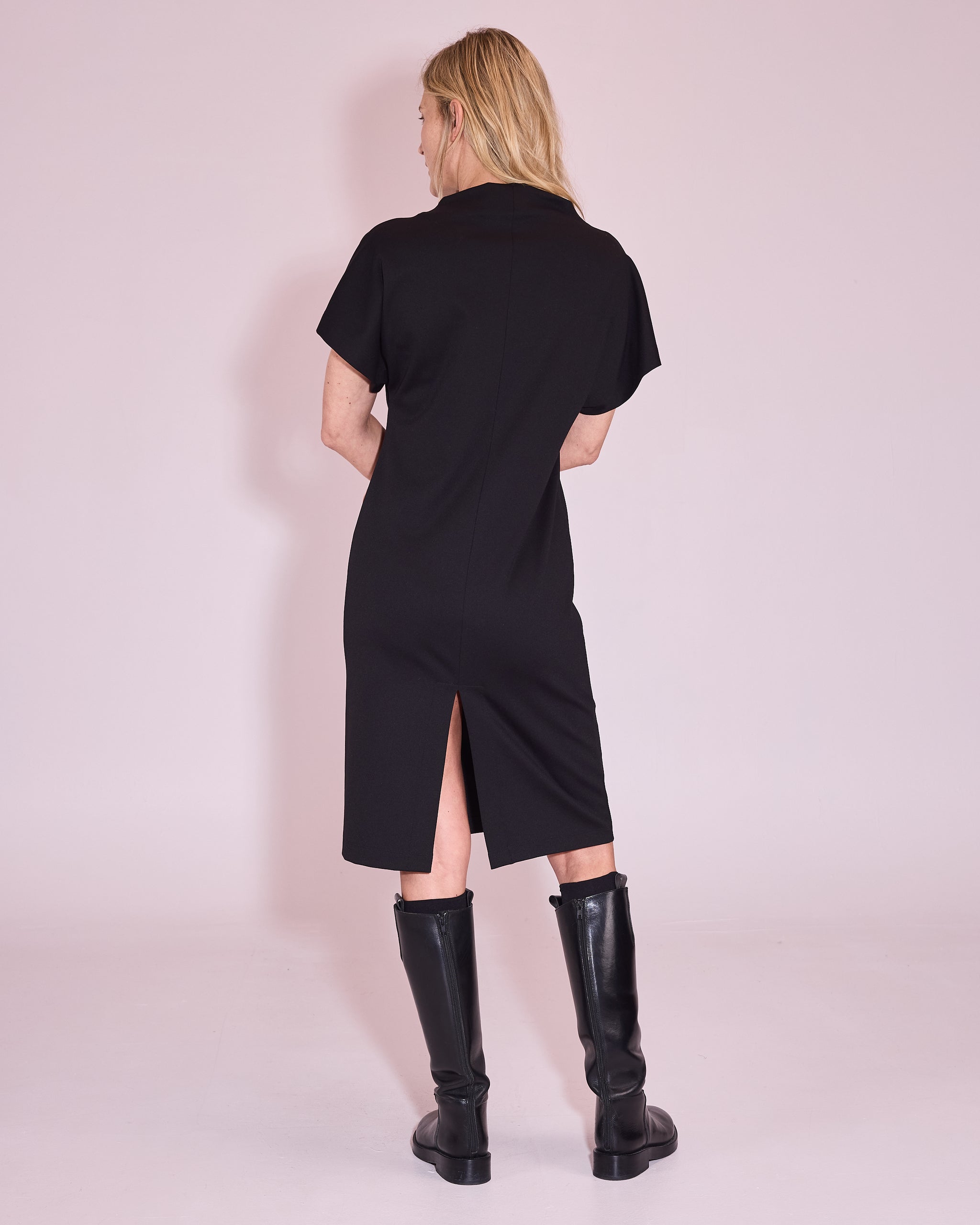 Julina zwarte jurk