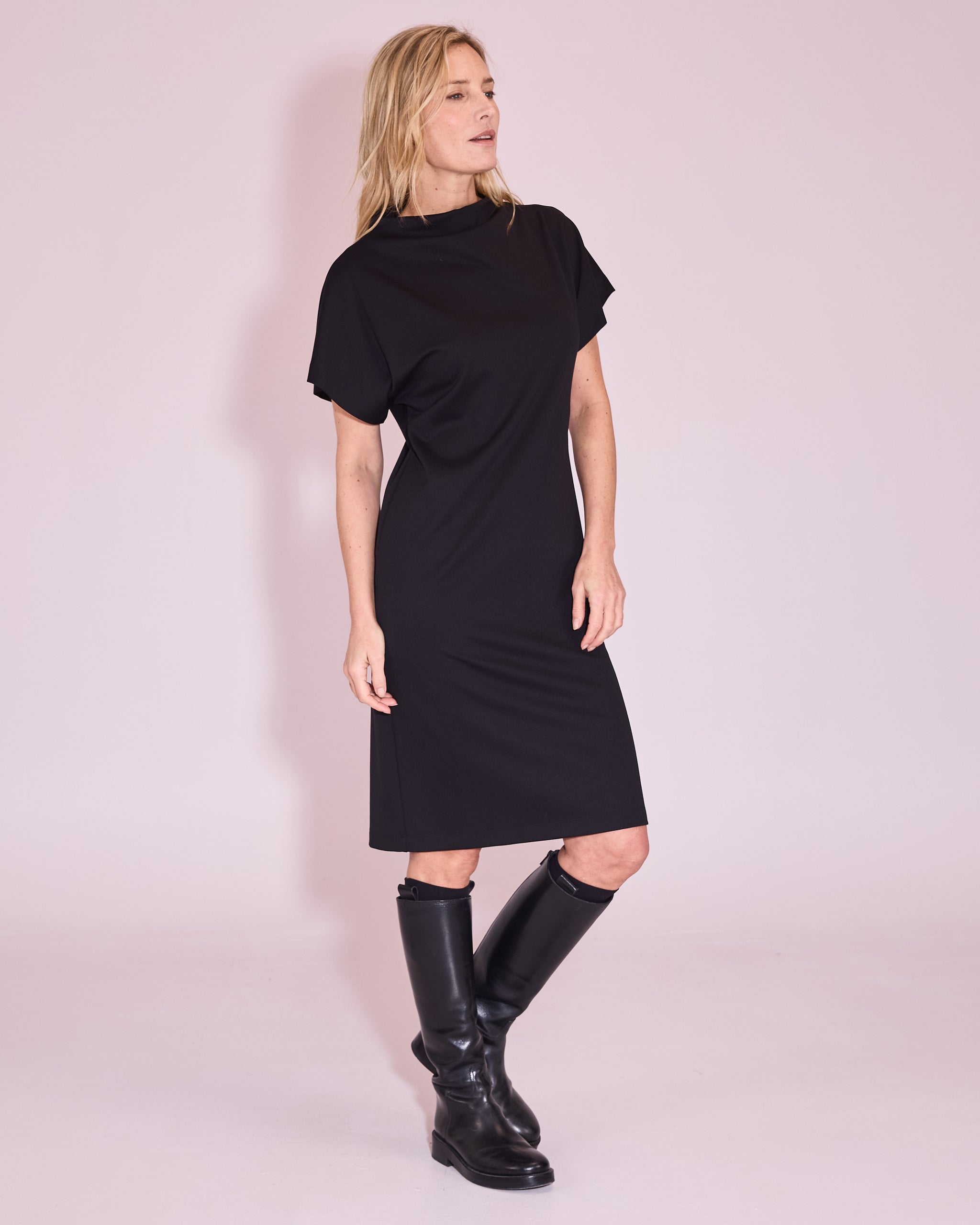 Julina zwarte jurk