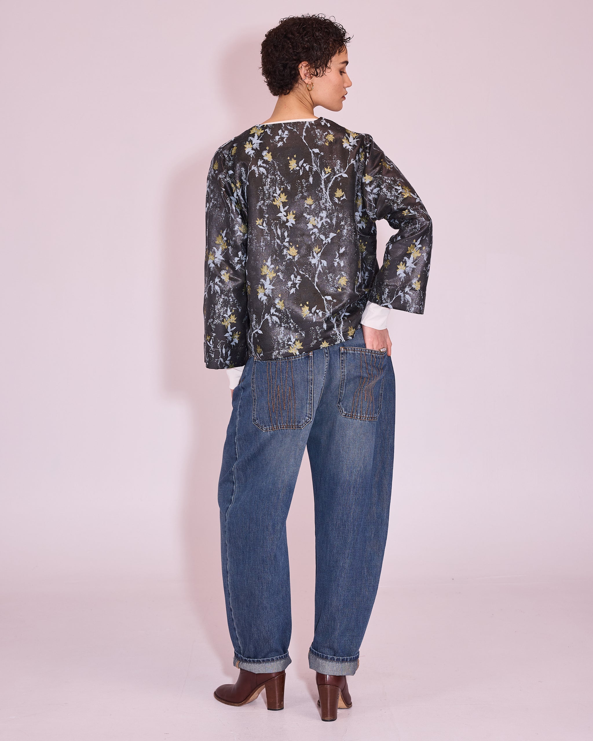 Jacques jasje in anthracite floral jacquard
