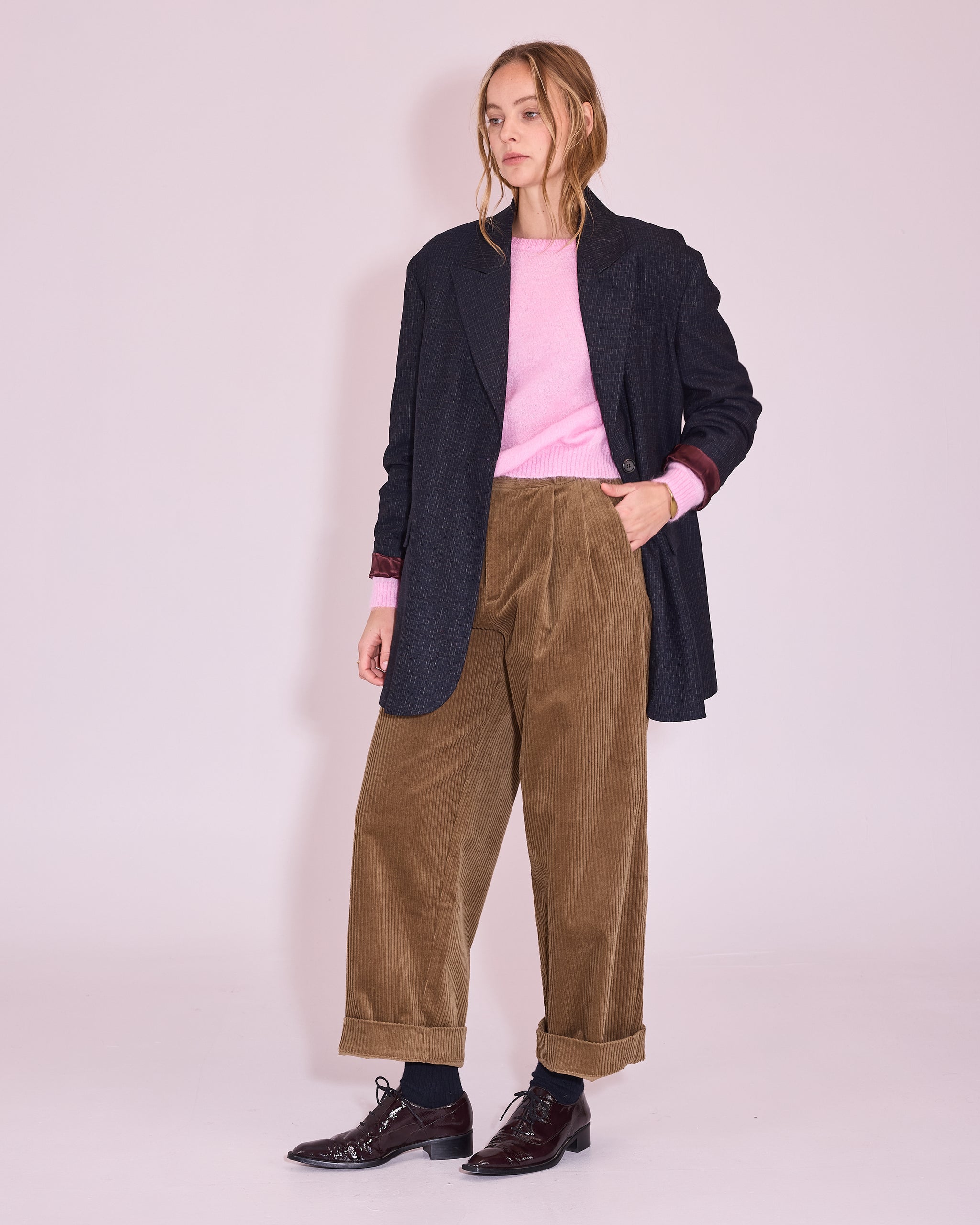 NVW26J005-J2100-588-WB.jpg