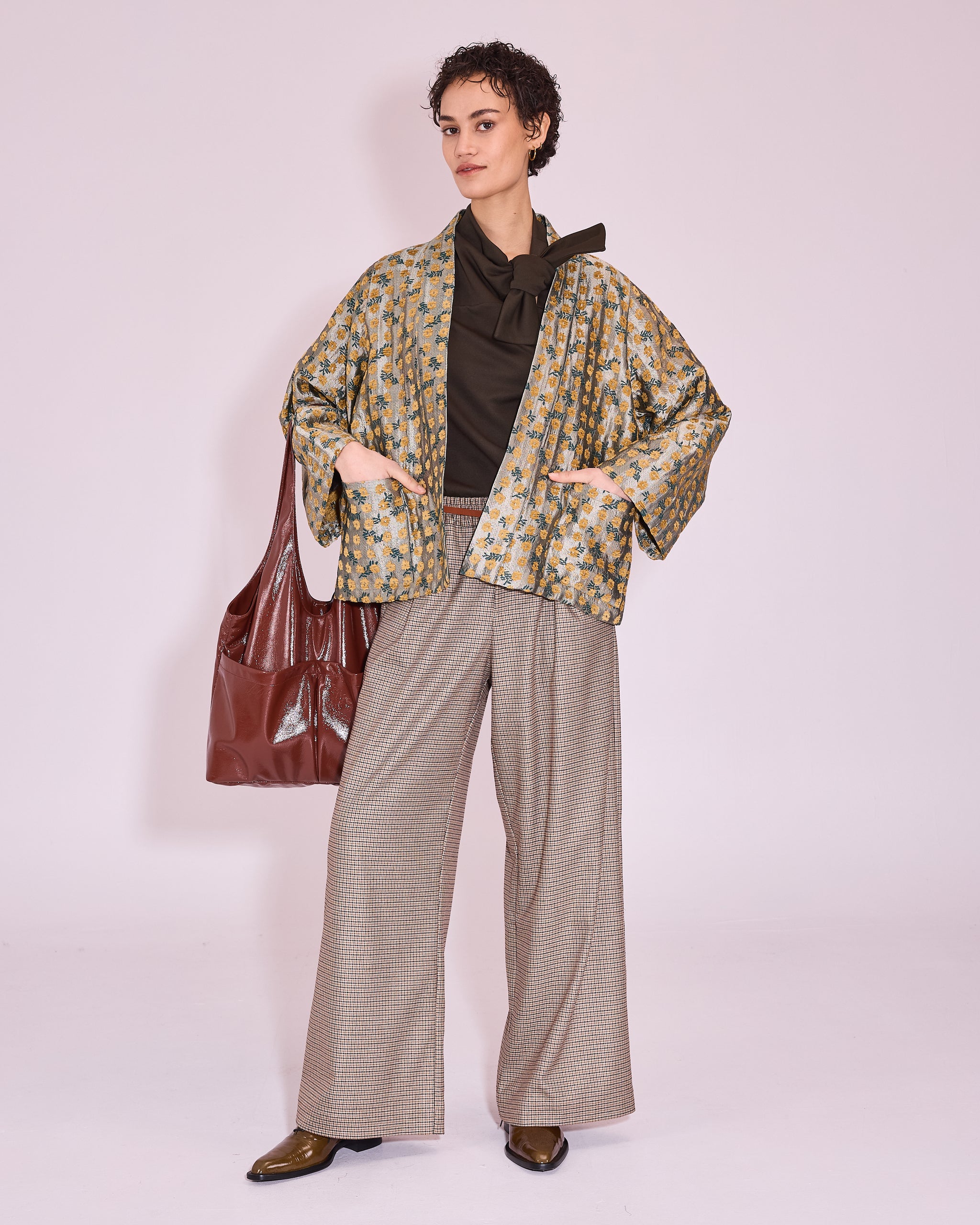 Flenn kimono in golden flower