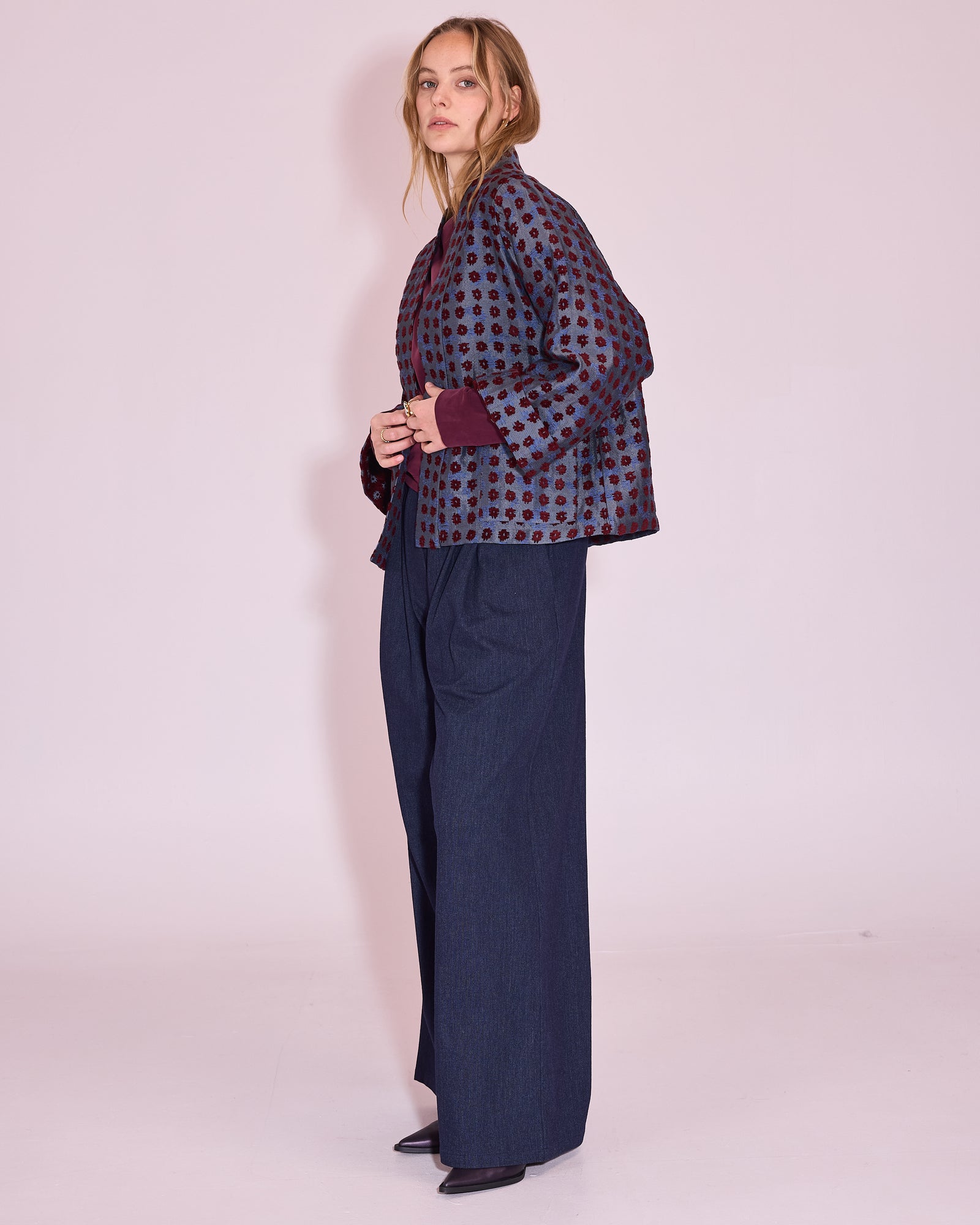 Flenn kimono in burgundy flower