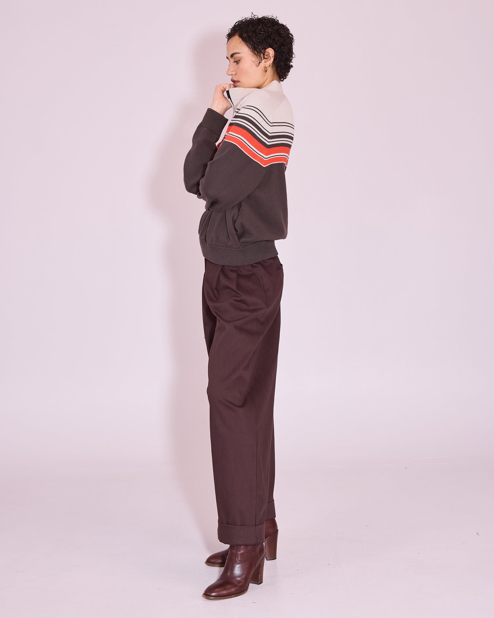 NVW26K011X-J7000-787-WB.jpg