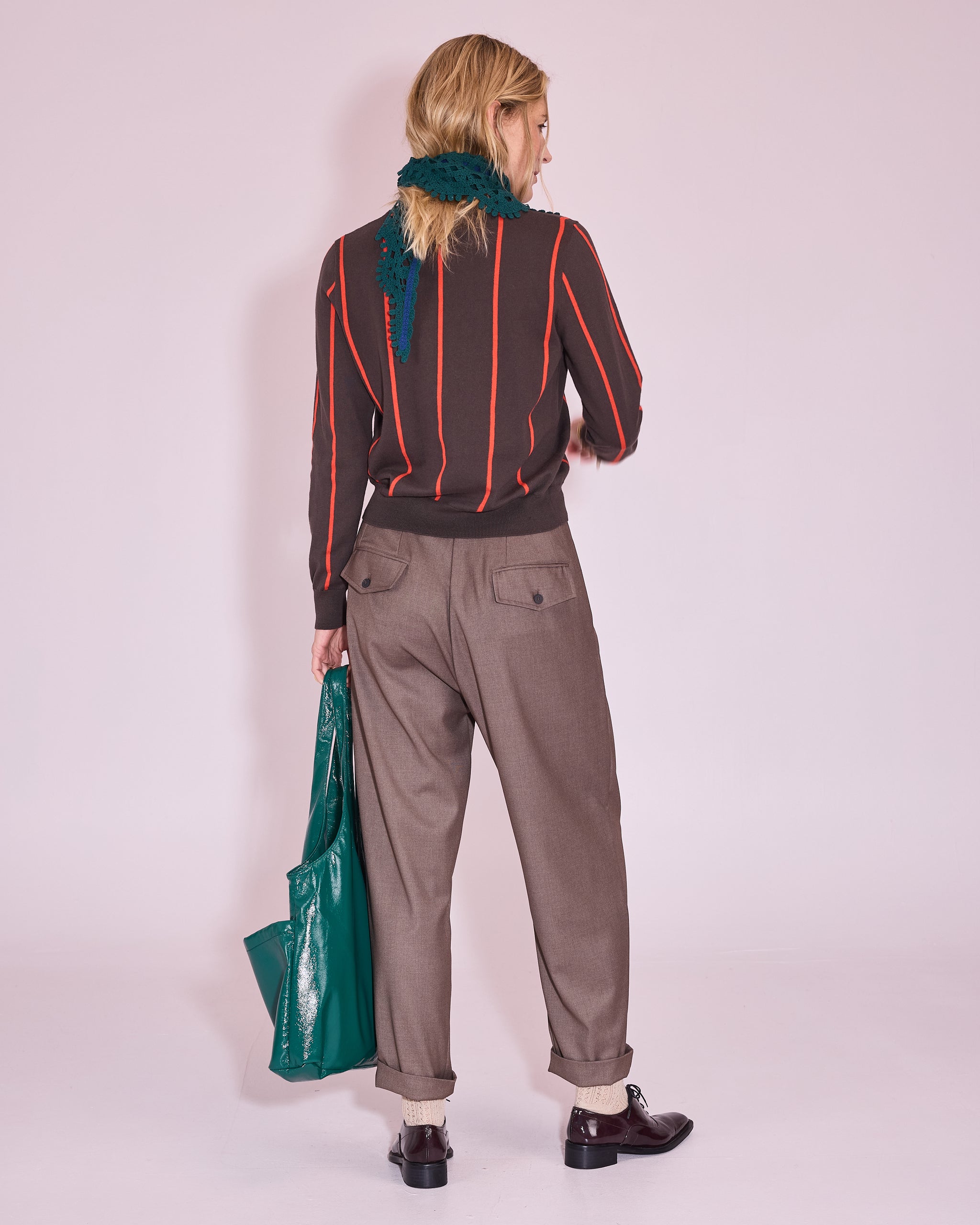 Jackson jumper in Turkish coffee/ red