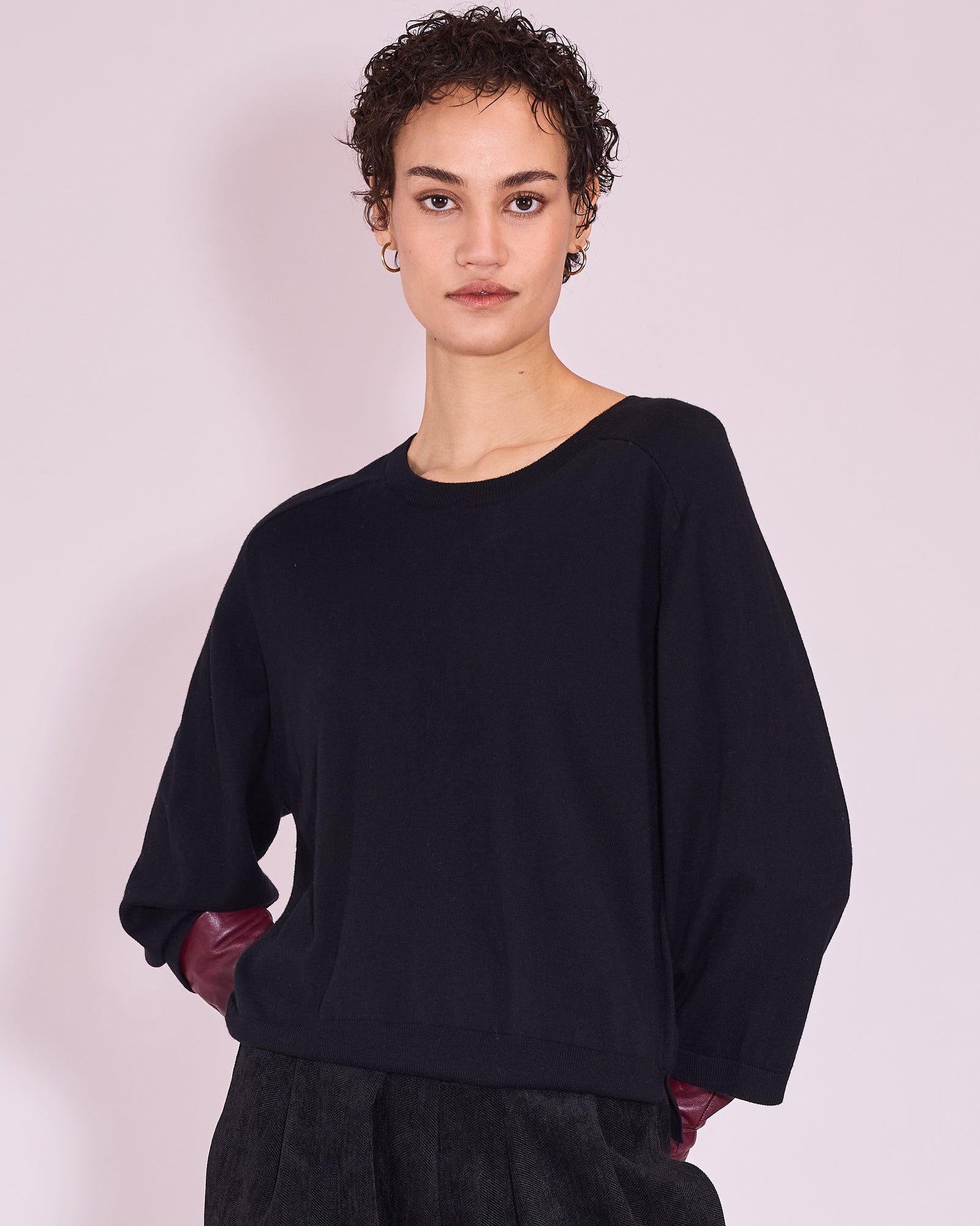 Jadara knitted sweater in black