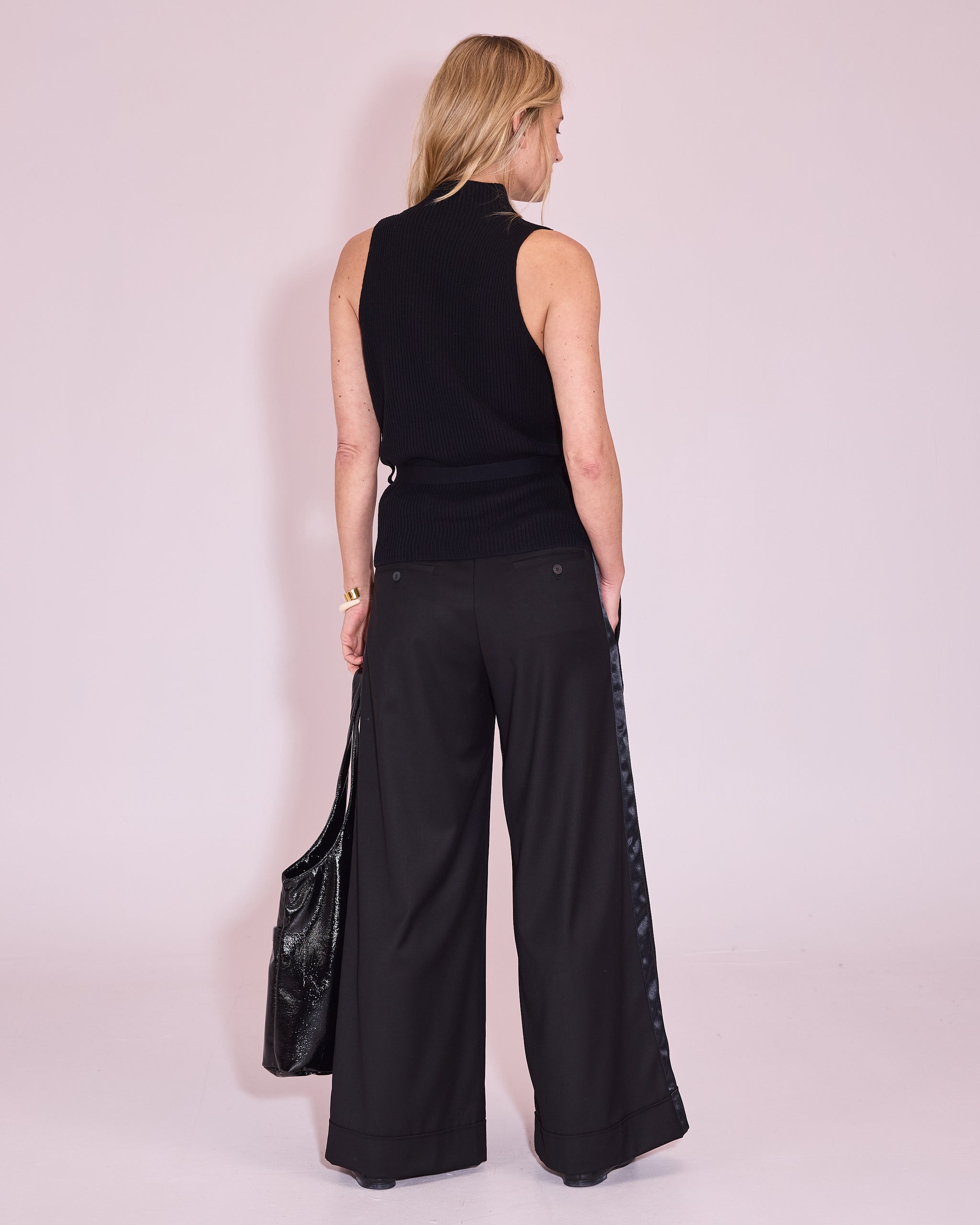 Jeddah knitted top in black