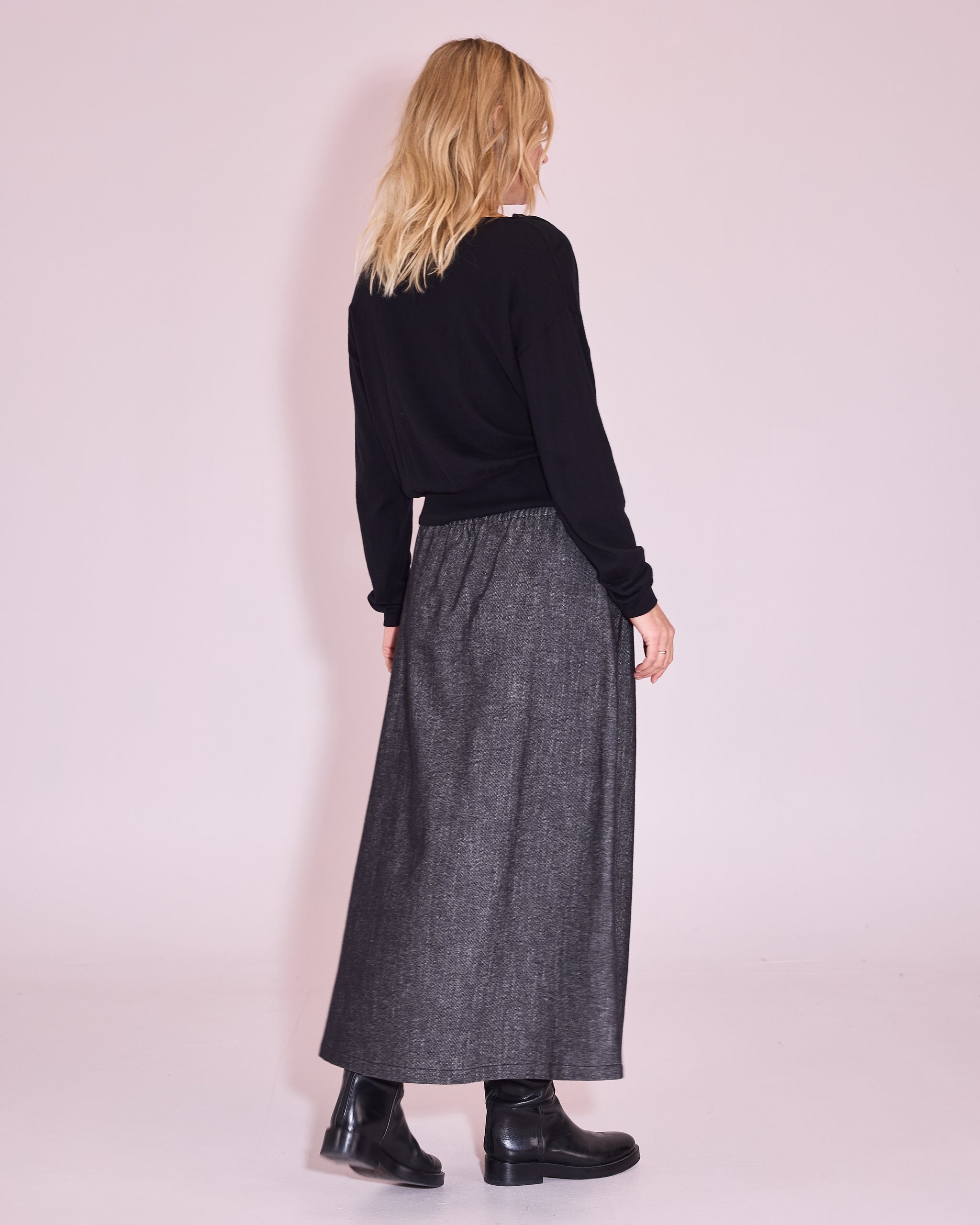 Jinzhou knitted sweater in black