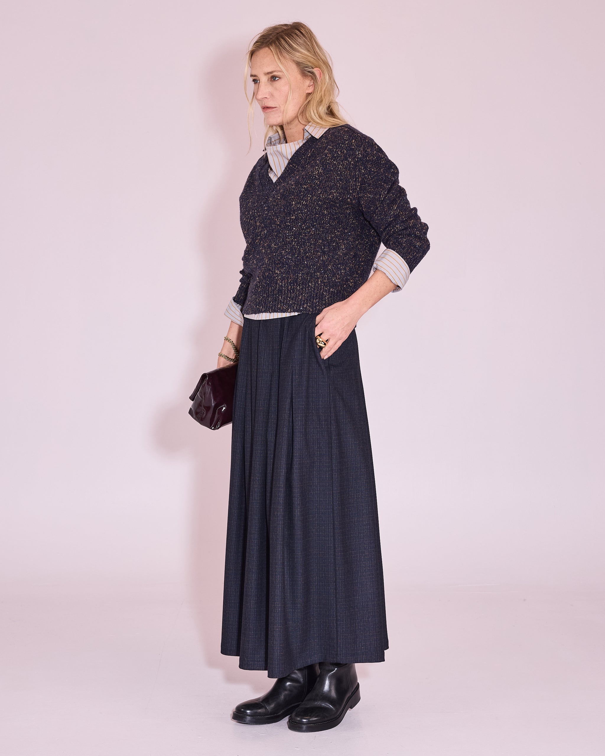 Jerevan trui in midnight blue / amber